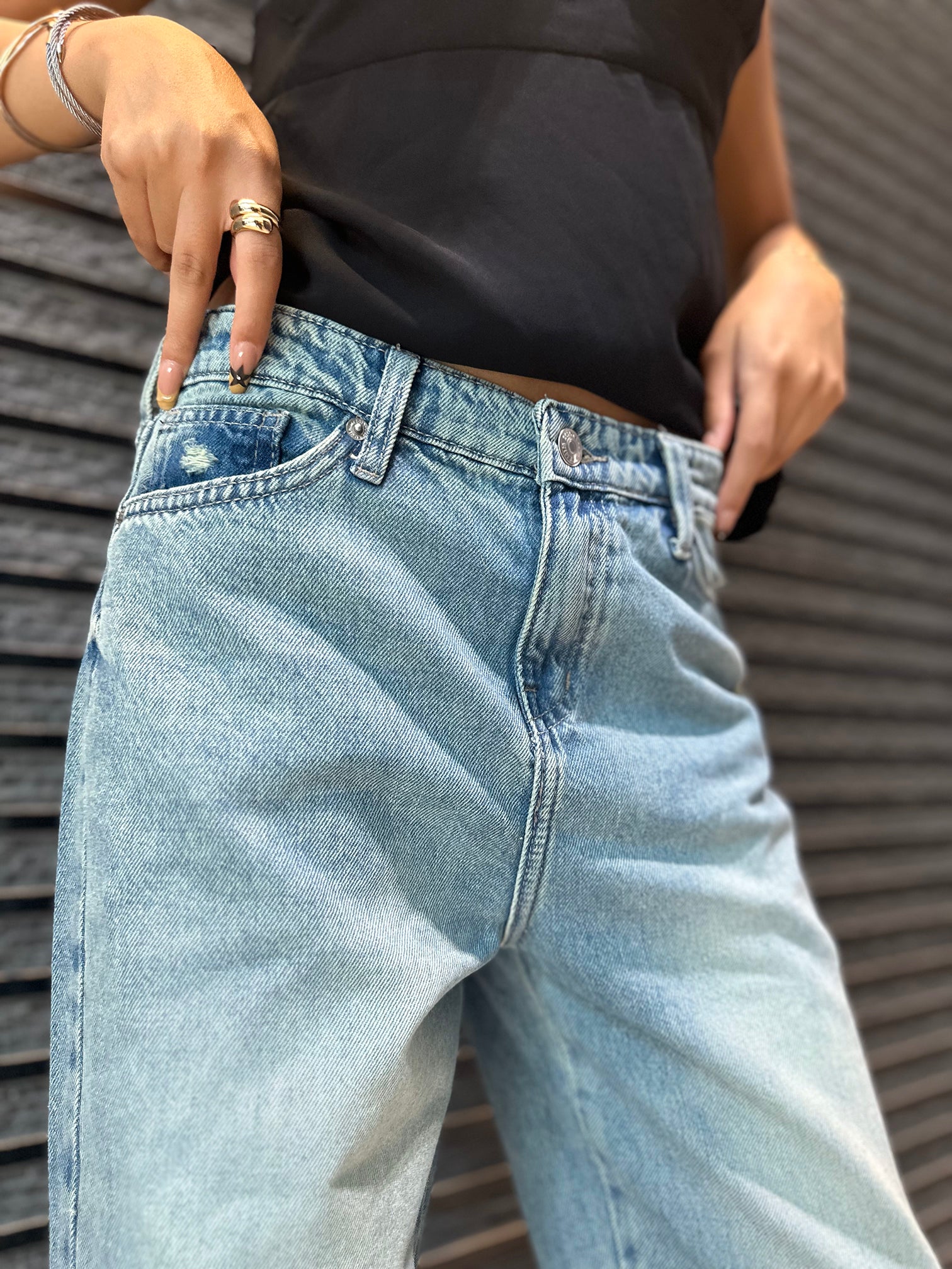 Straight Leg - Light Vintage Blue Split Hem Jeans. Baggy CIZARO    - Cizaro Jeans