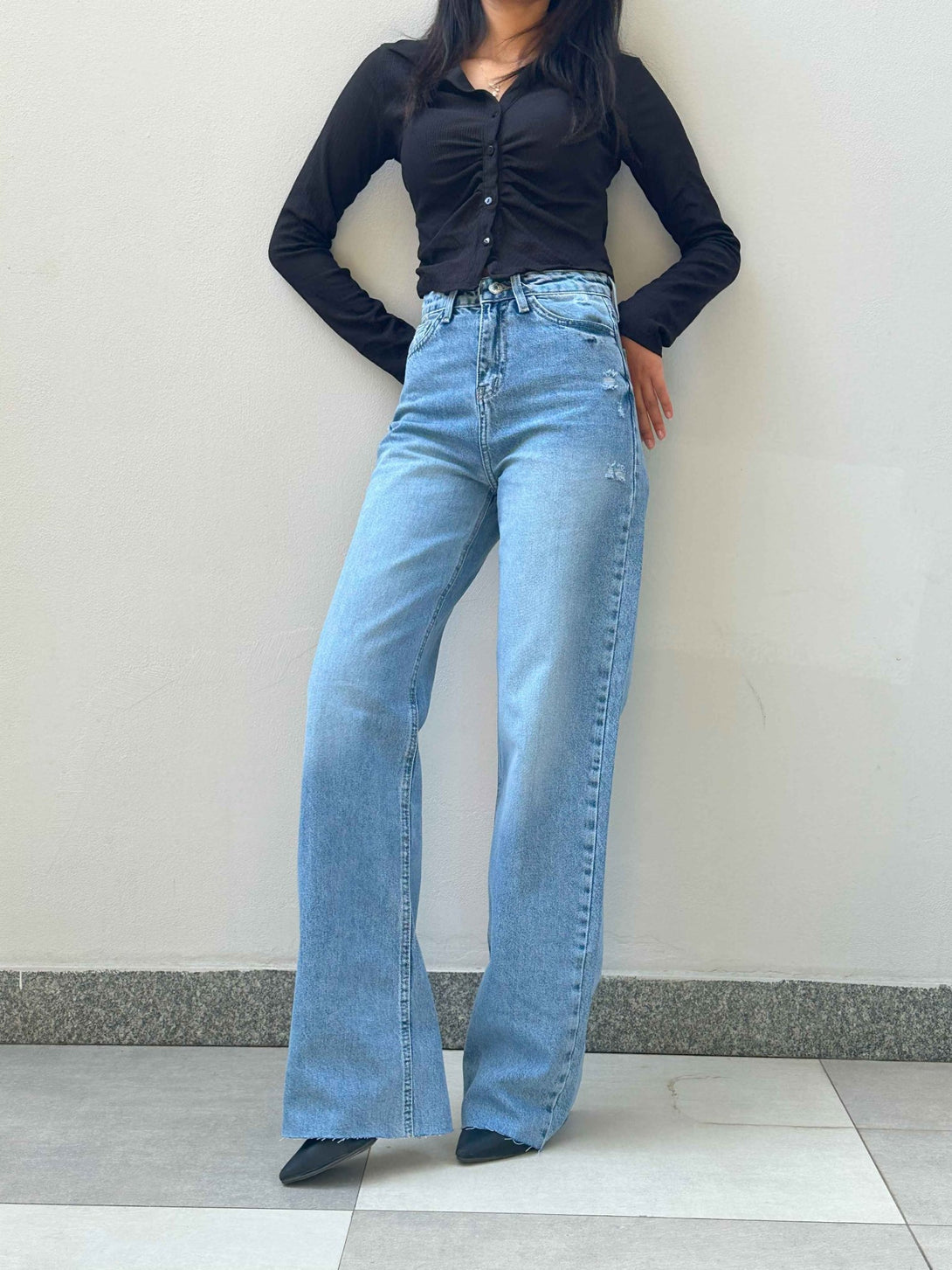 Straight Leg - Light Blue Wash Raw Hems Jeans. Straight Leg CIZARO    - Cizaro Jeans