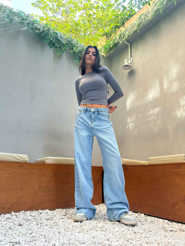 Wide Leg - Light Iced Blue Wash Jeans.