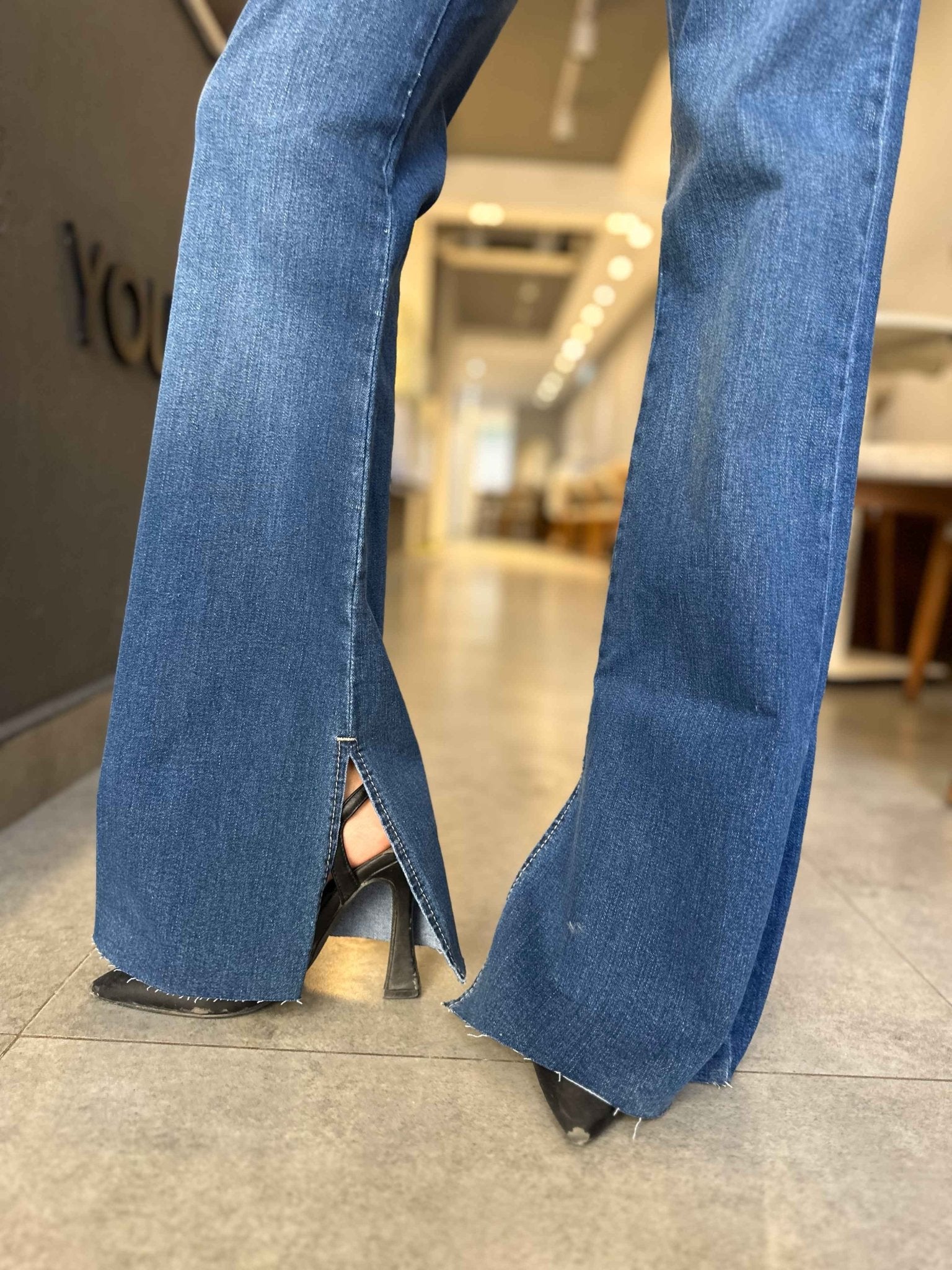 Flared - Mid Blue Split Hem Jeans. Flared CIZARO    - Cizaro Jeans