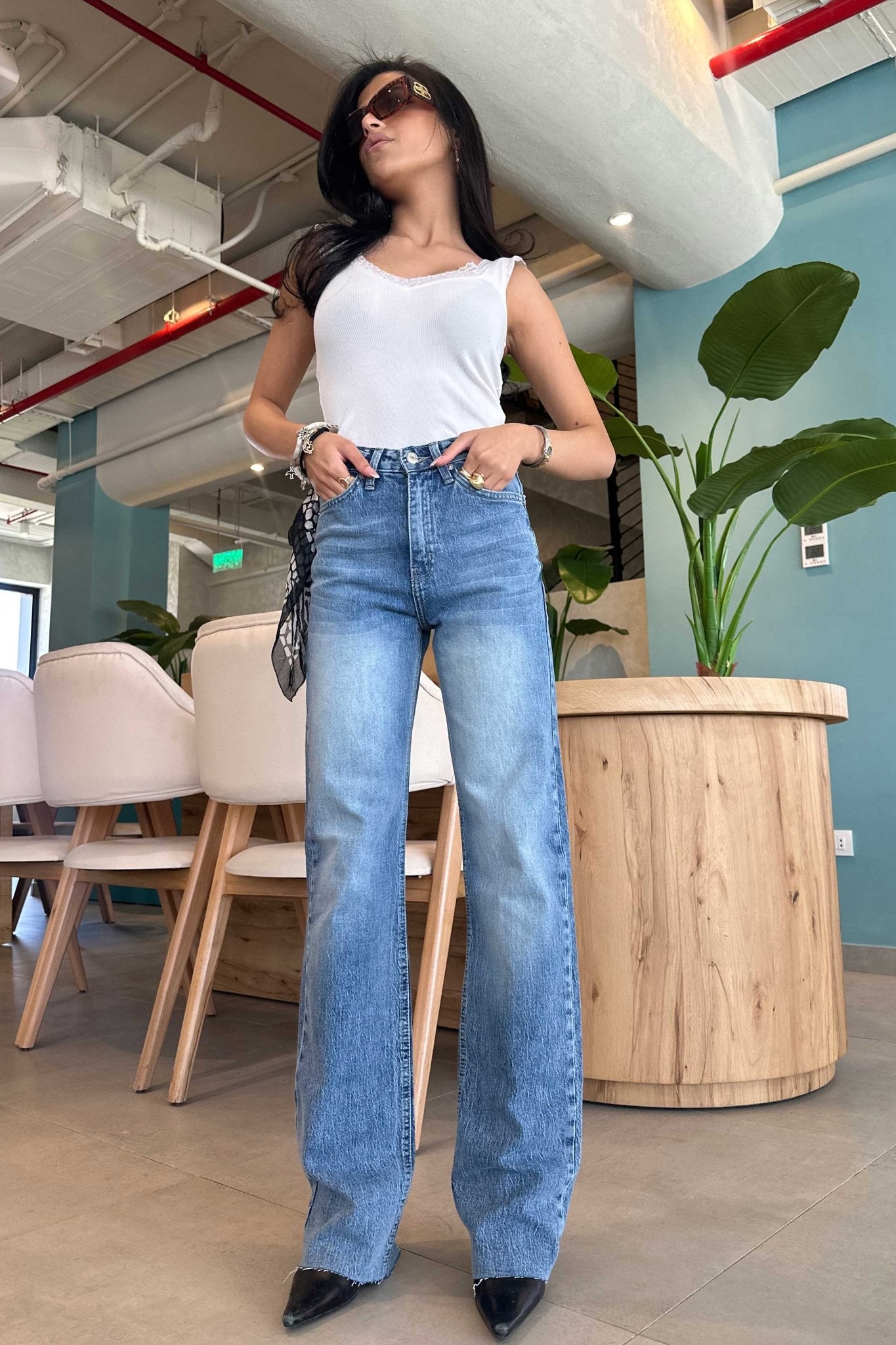 Ultra Comfort | Straight-Leg - High-Waist Raw Hem Medium Washed Blue Jeans Straight CIZARO - Cizaro Jeans