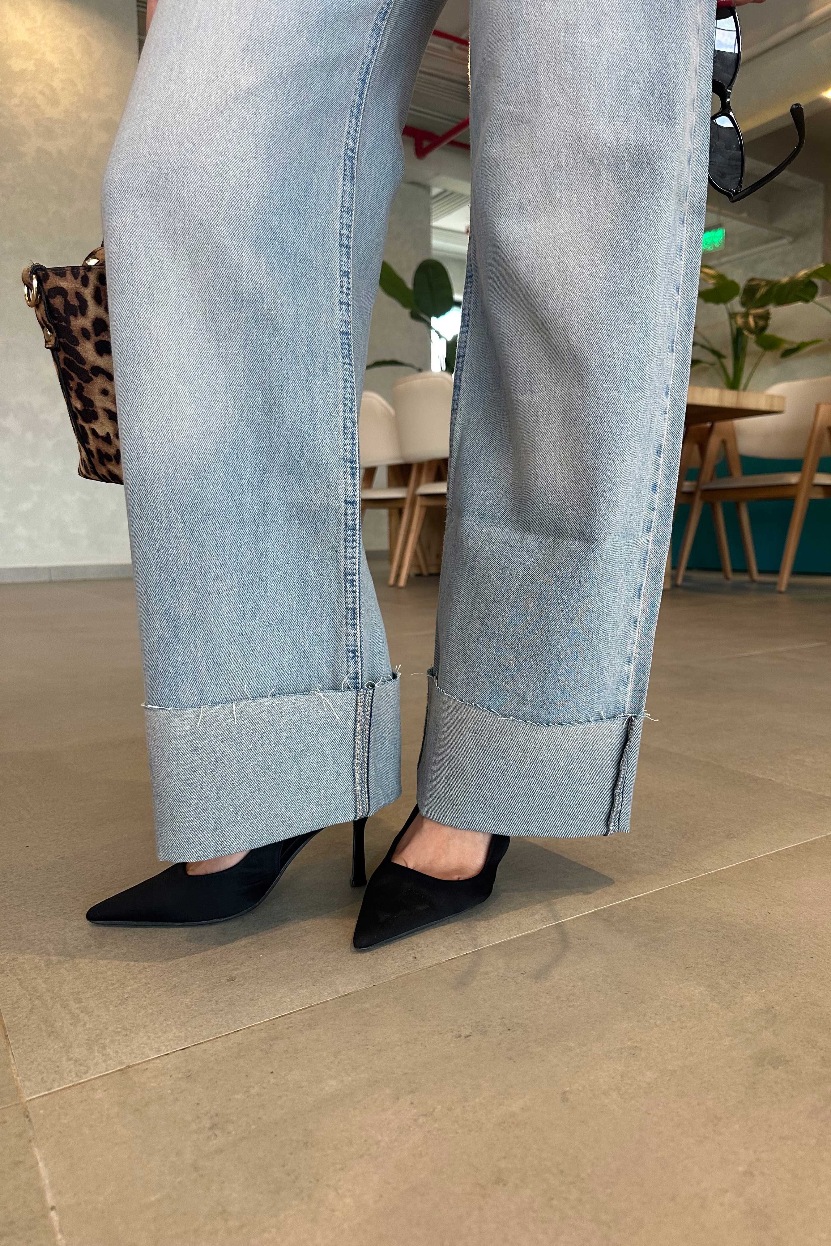 Wide Leg High Waist Raw Hem Turn-Up – Light Vintage Green Jeans