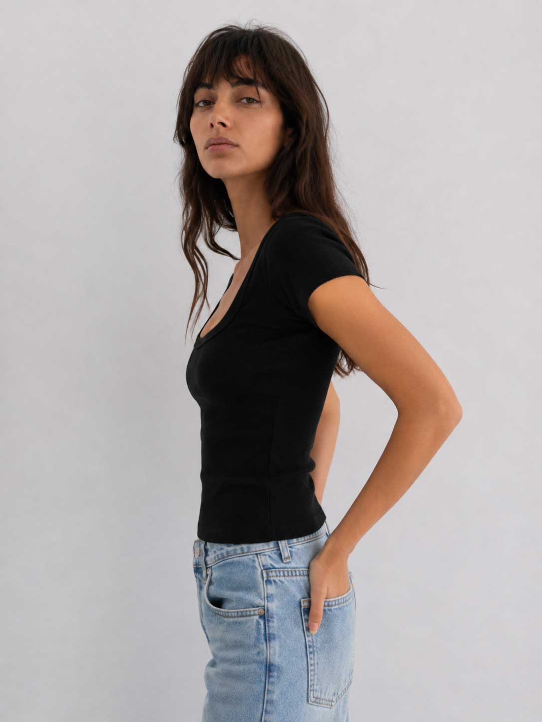 Short Sleeve U-Neck Ribbed Top – Black