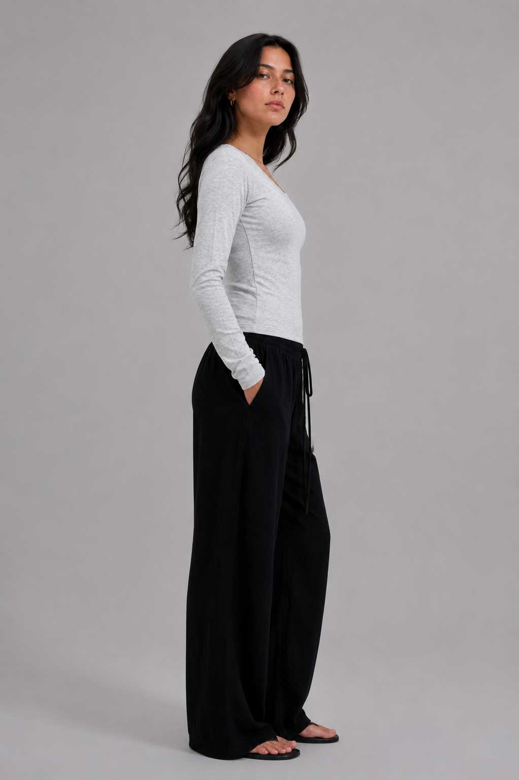 Double-Layer Fitted Long Sleeve U-Neck Top – Gray T-shirt CIZARO - Cizaro Jeans