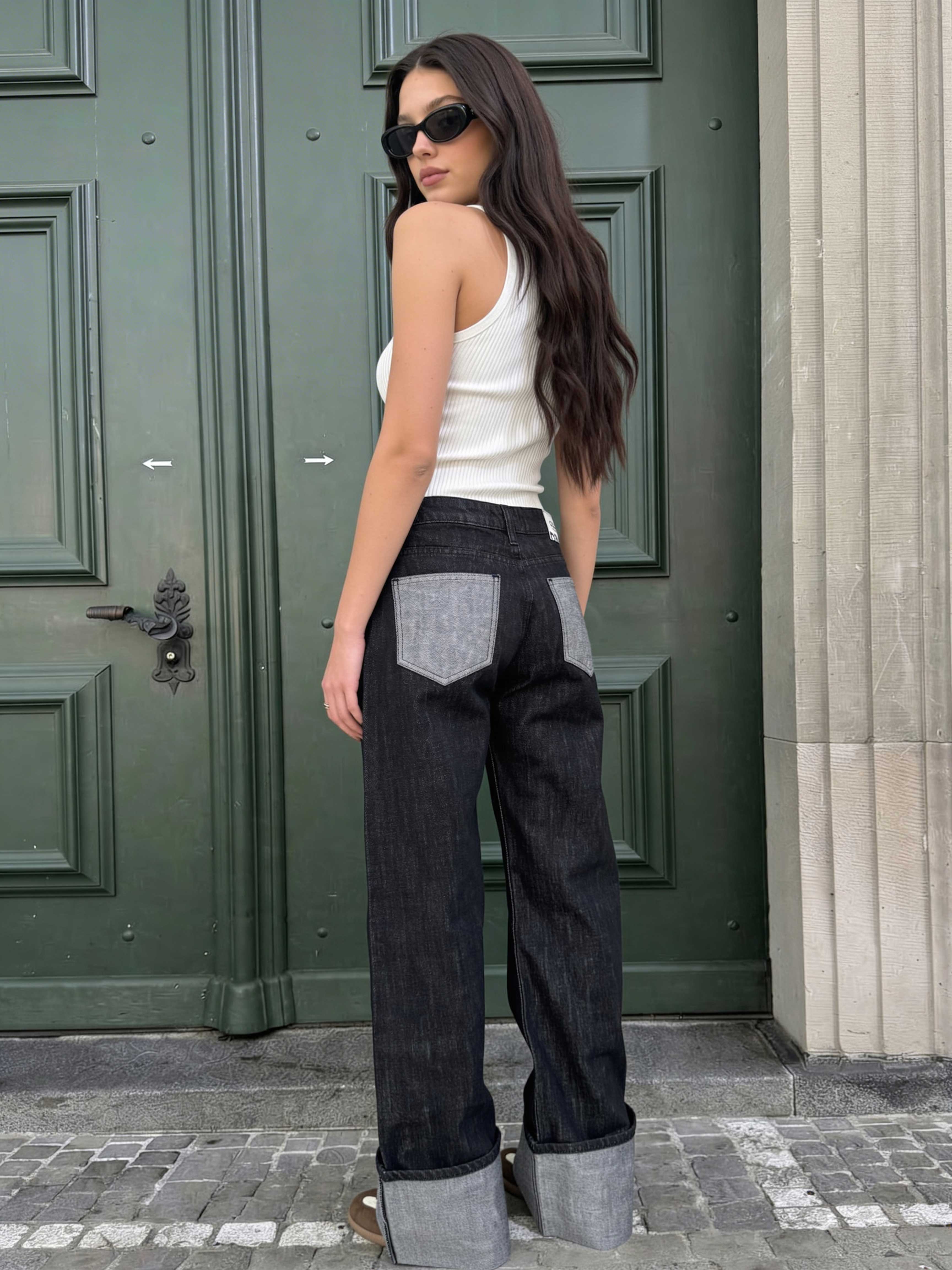 Baggy – Low-Waist Folded Black Raw Denim Jeans