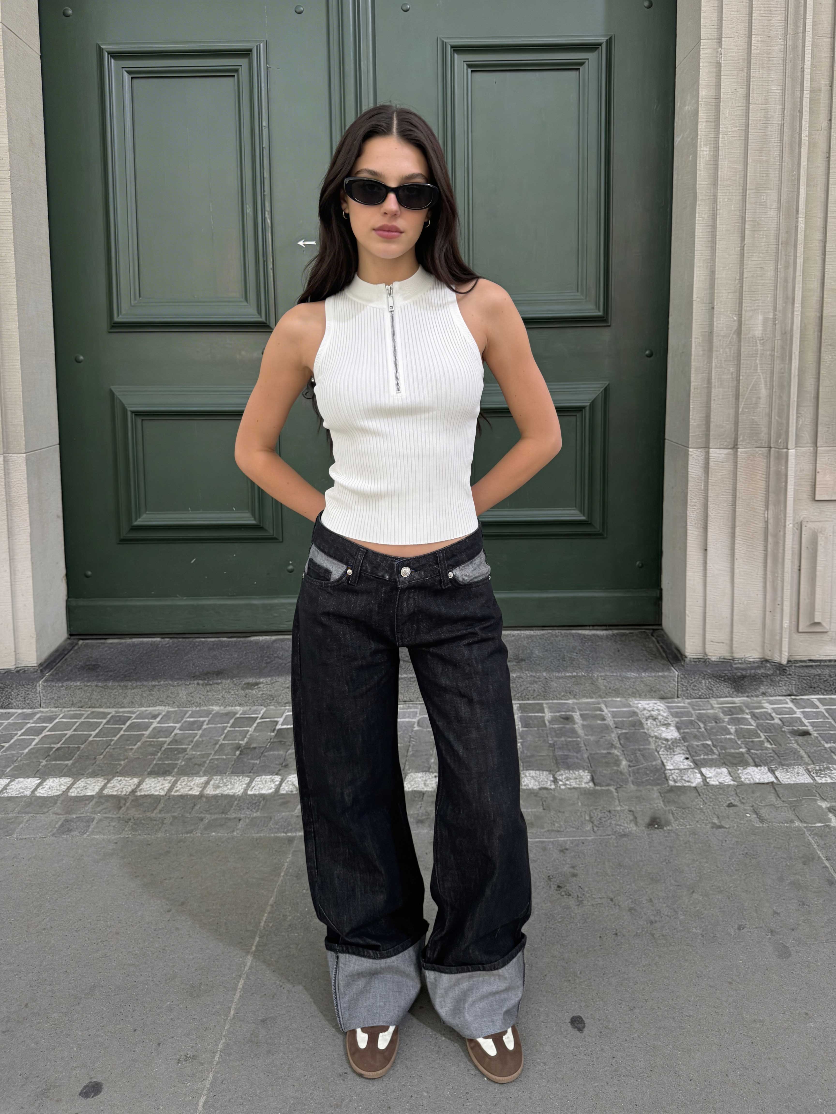 Baggy – Low-Waist Folded Black Raw Denim Jeans