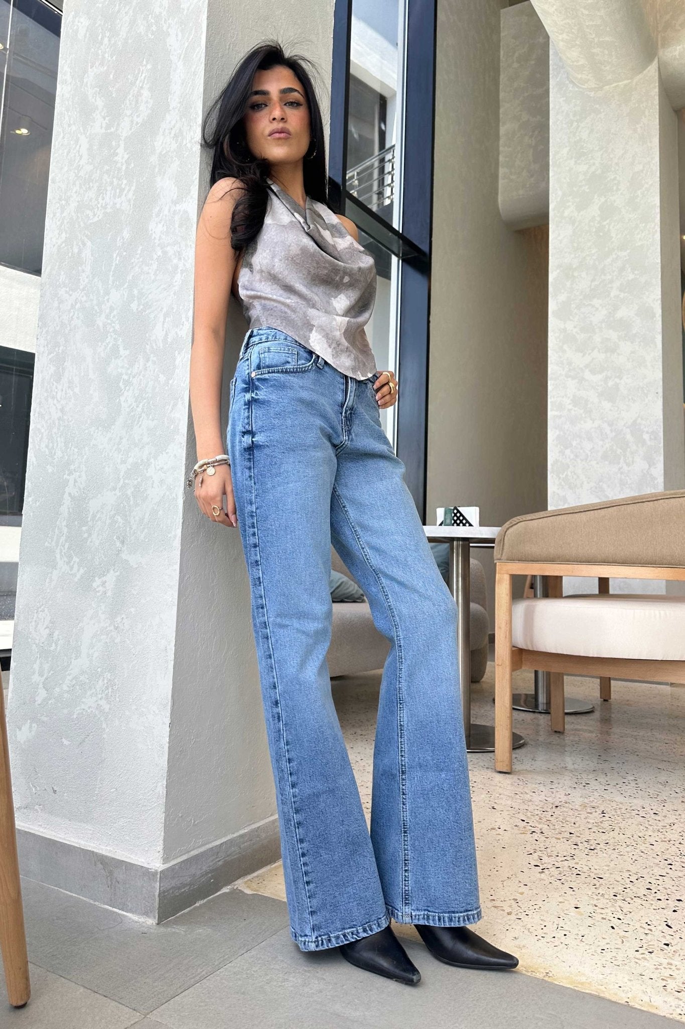Boot Cut - Medium Blue Jeans