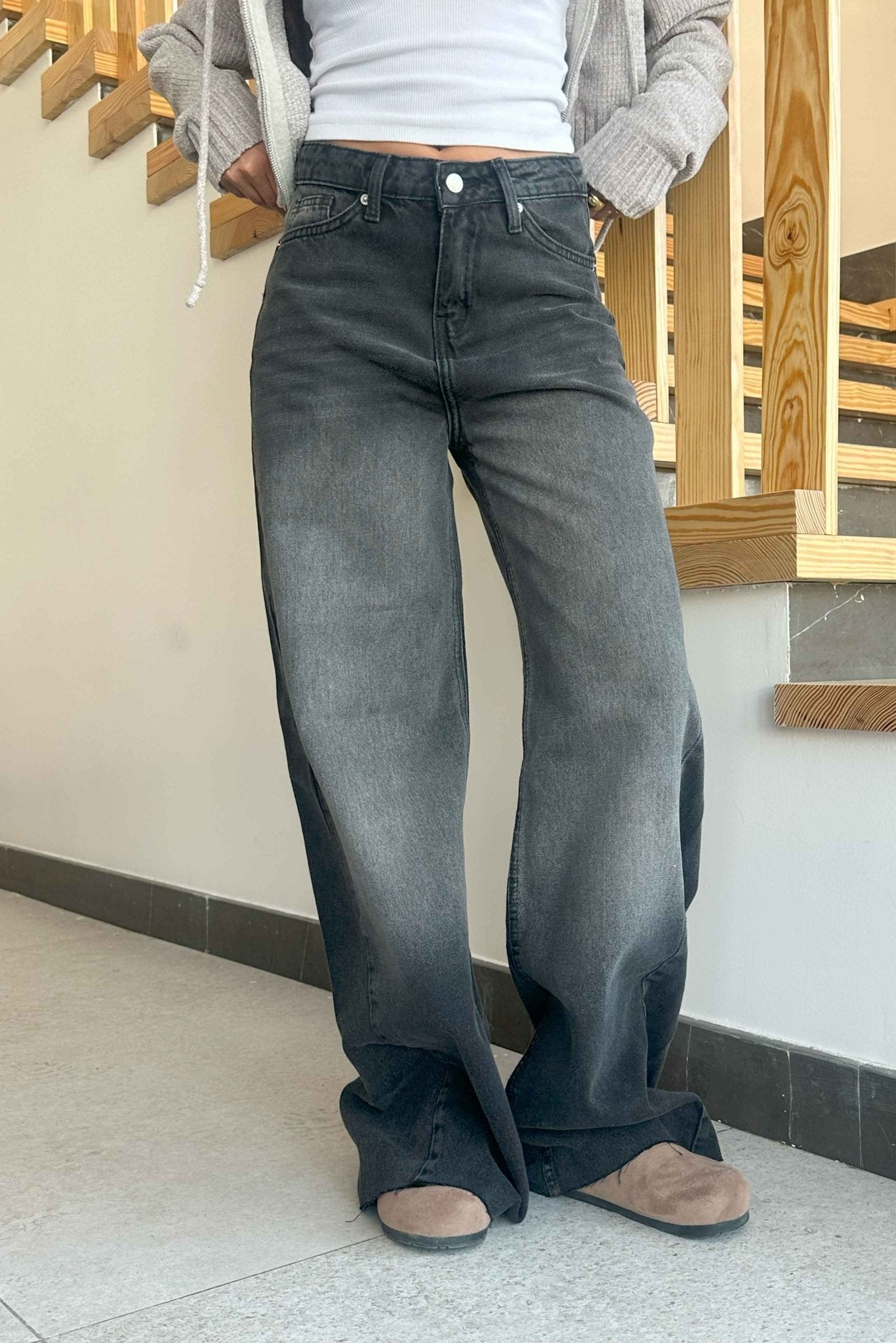 Super Baggy - Charcoal Black Jeans