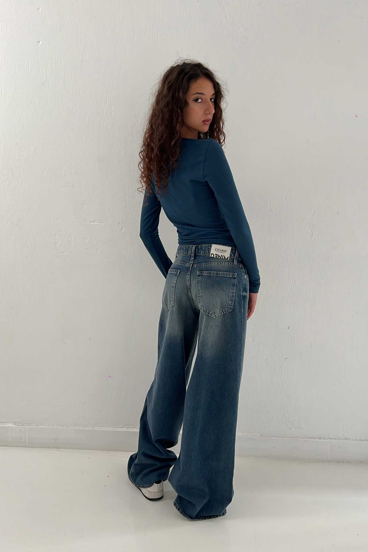 Loose Baggy – Mid Rise Faded Vintage Blue Jeans