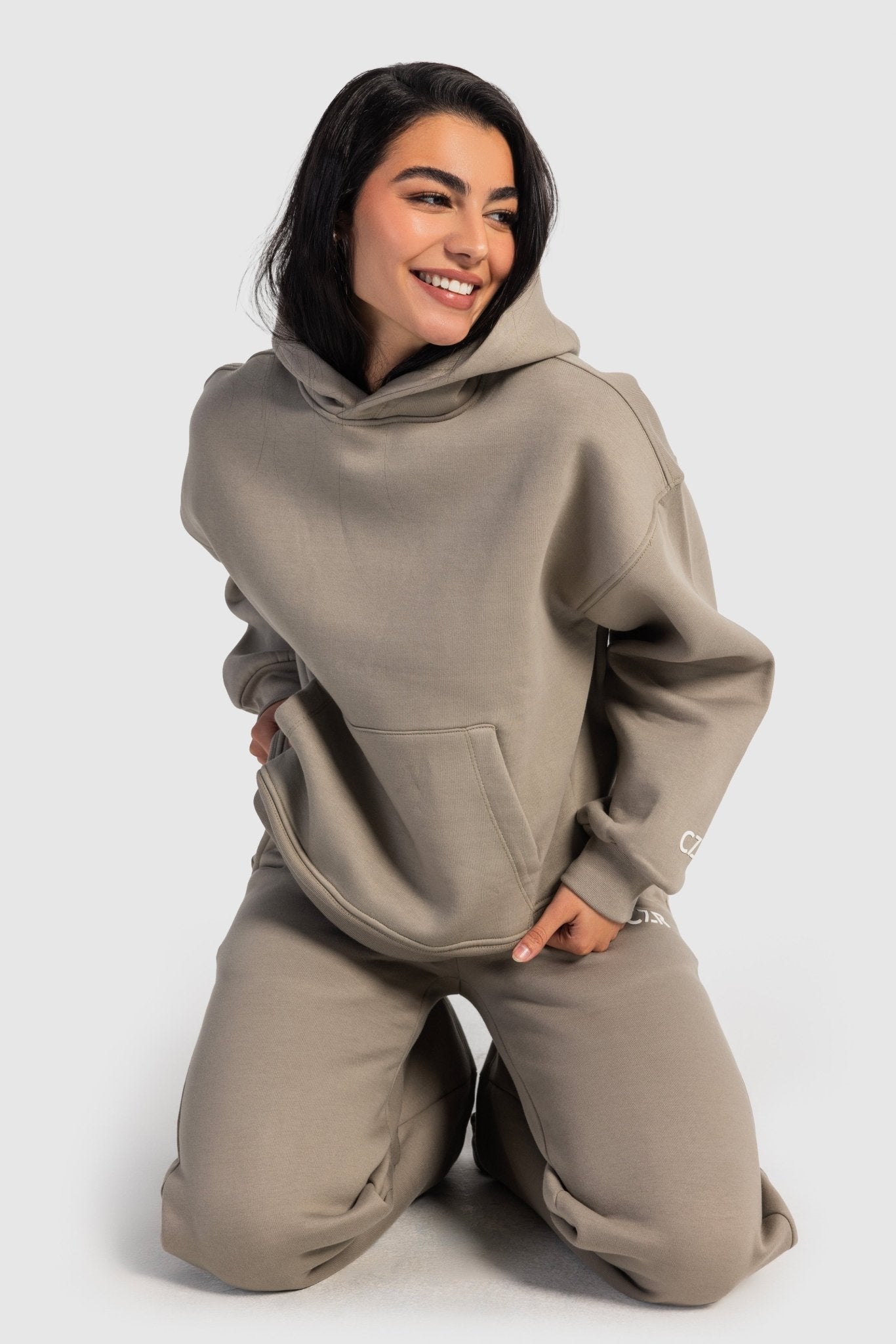 Oversized Hoodie – Olive Hoodie CIZARO - Cizaro Jeans