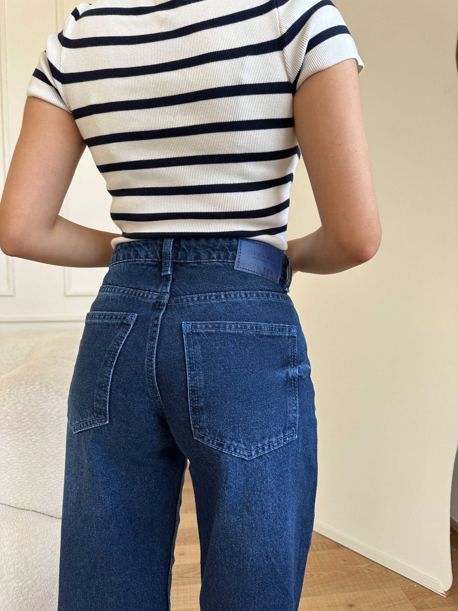 Straight-Leg - Medium-Waist Dark Indigo Jeans Straight-Leg CIZARO - Cizaro Jeans