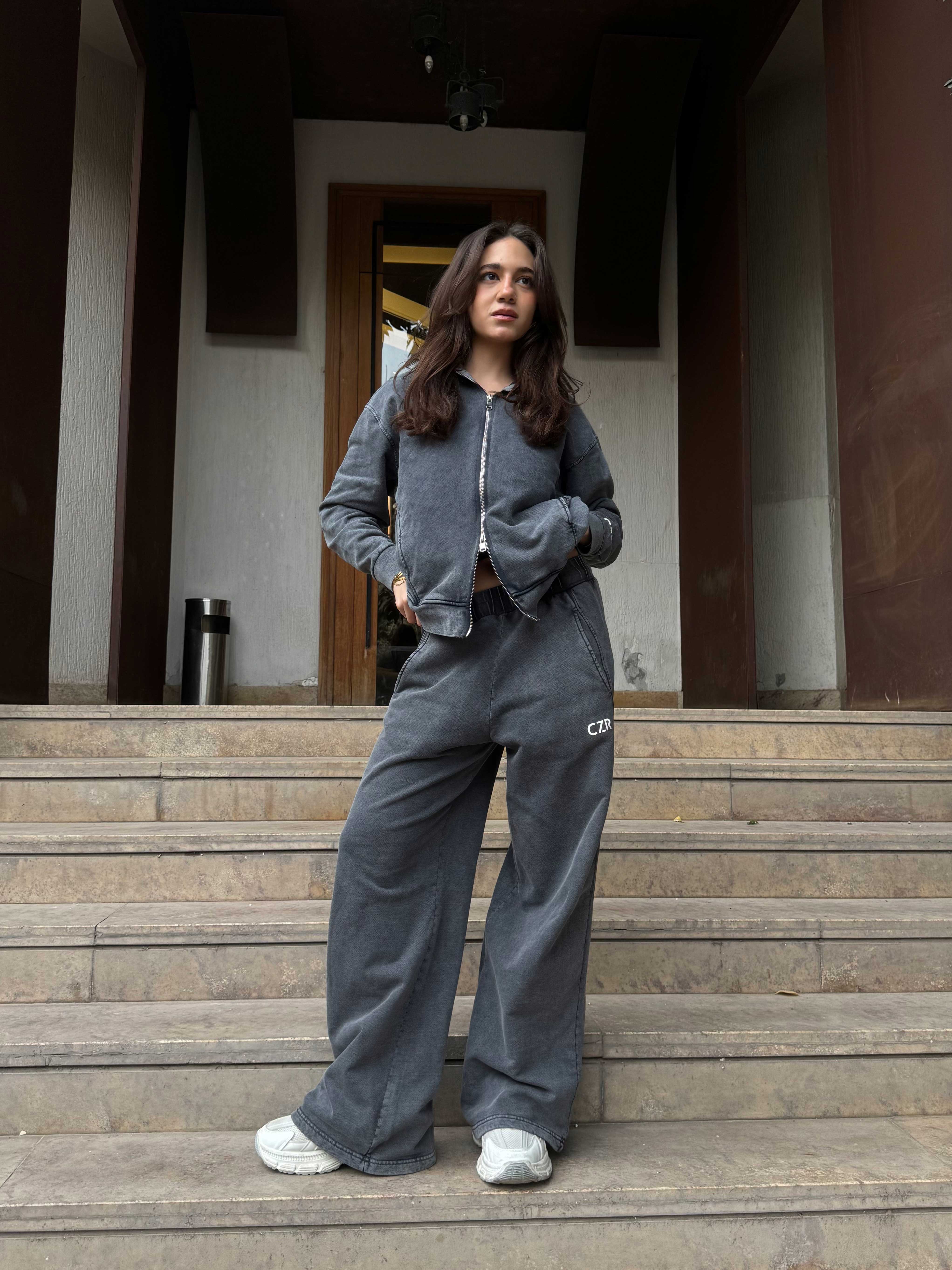 Sweatpants – Wide-Leg Washed Grey Sweat pant - Wide leg CIZARO - Cizaro Jeans