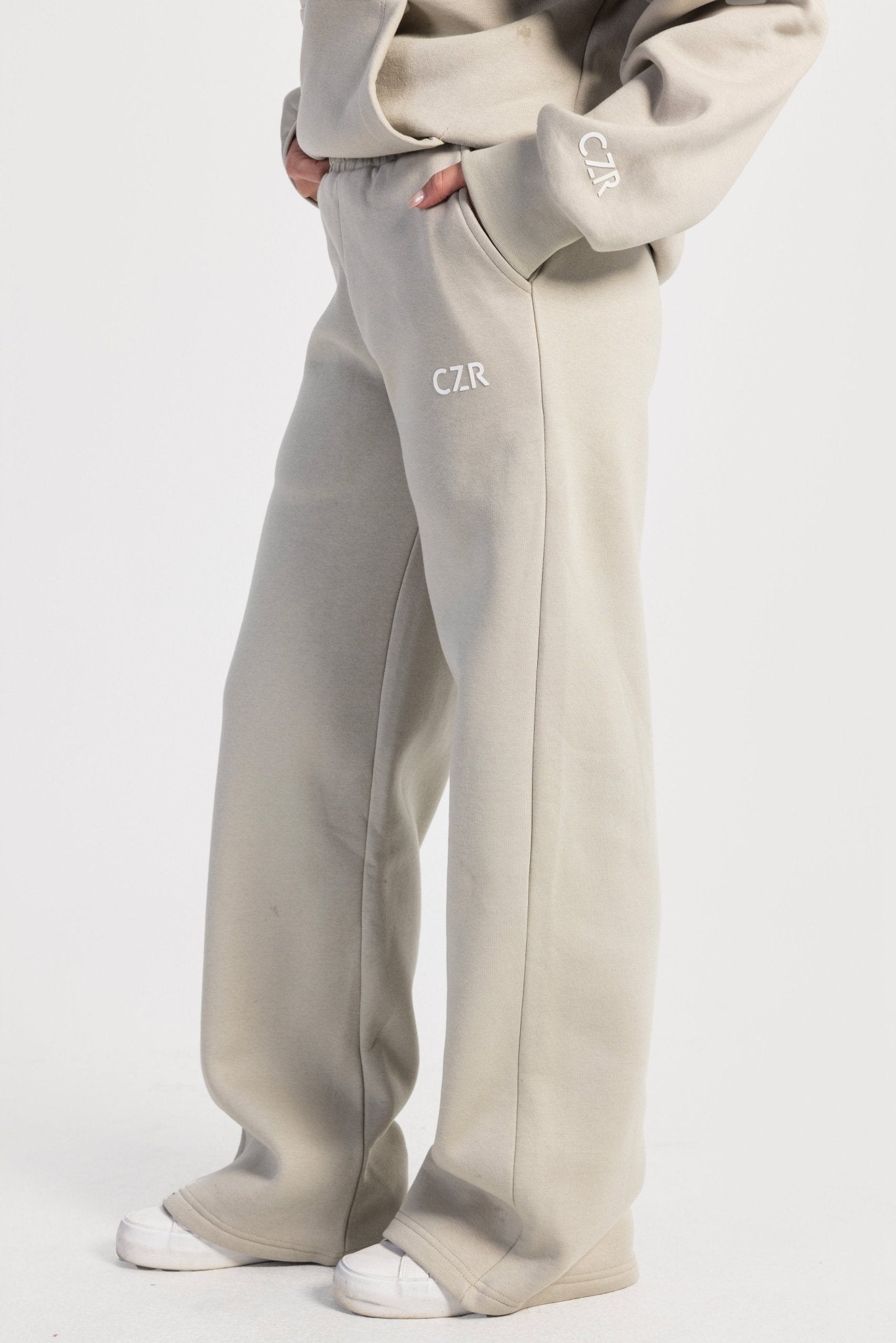Wide-Leg Sweatpants In Beige sweatpant CIZARO - Cizaro Jeans