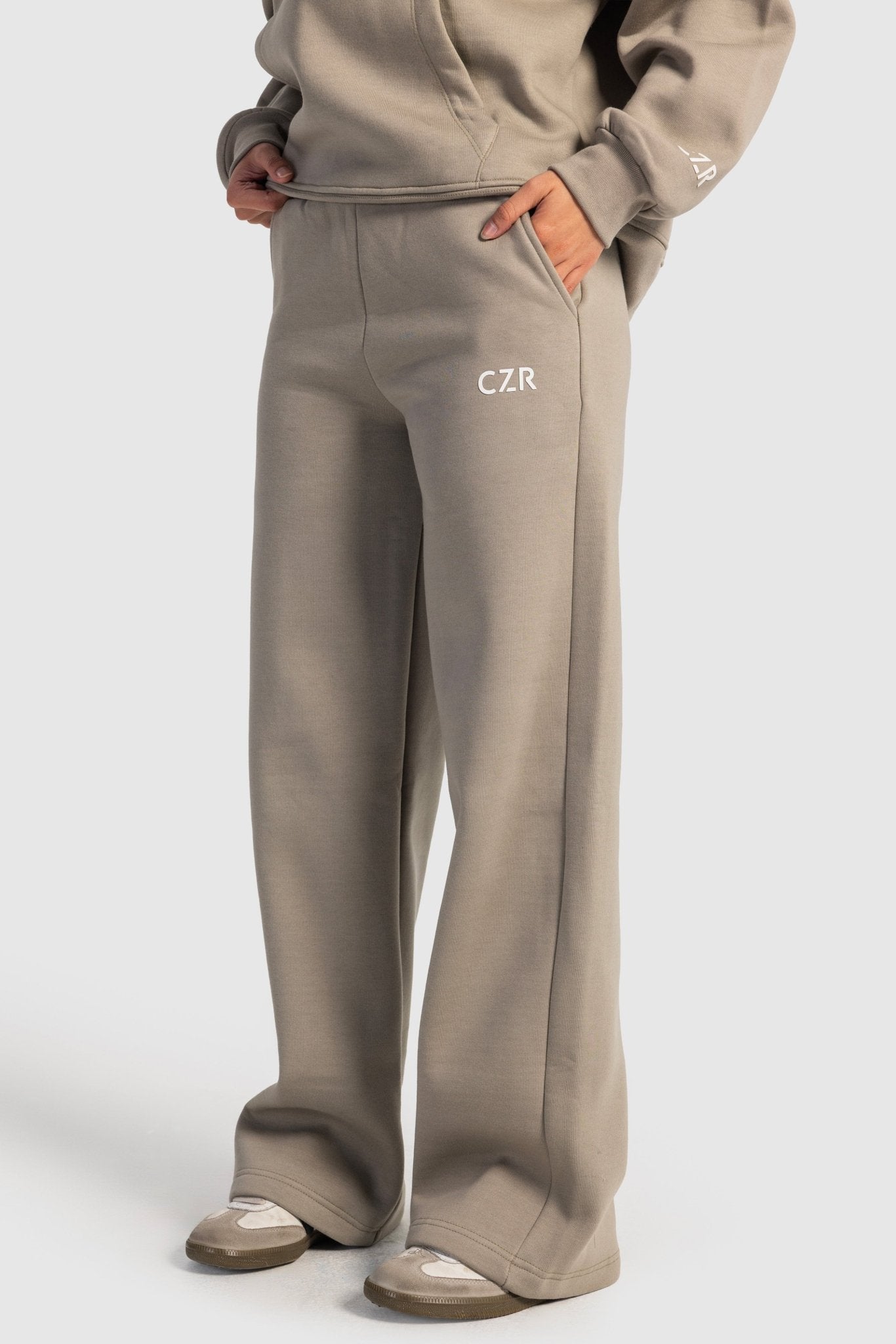 Wide-Leg Sweatpants In Olive sweatpant CIZARO - Cizaro Jeans