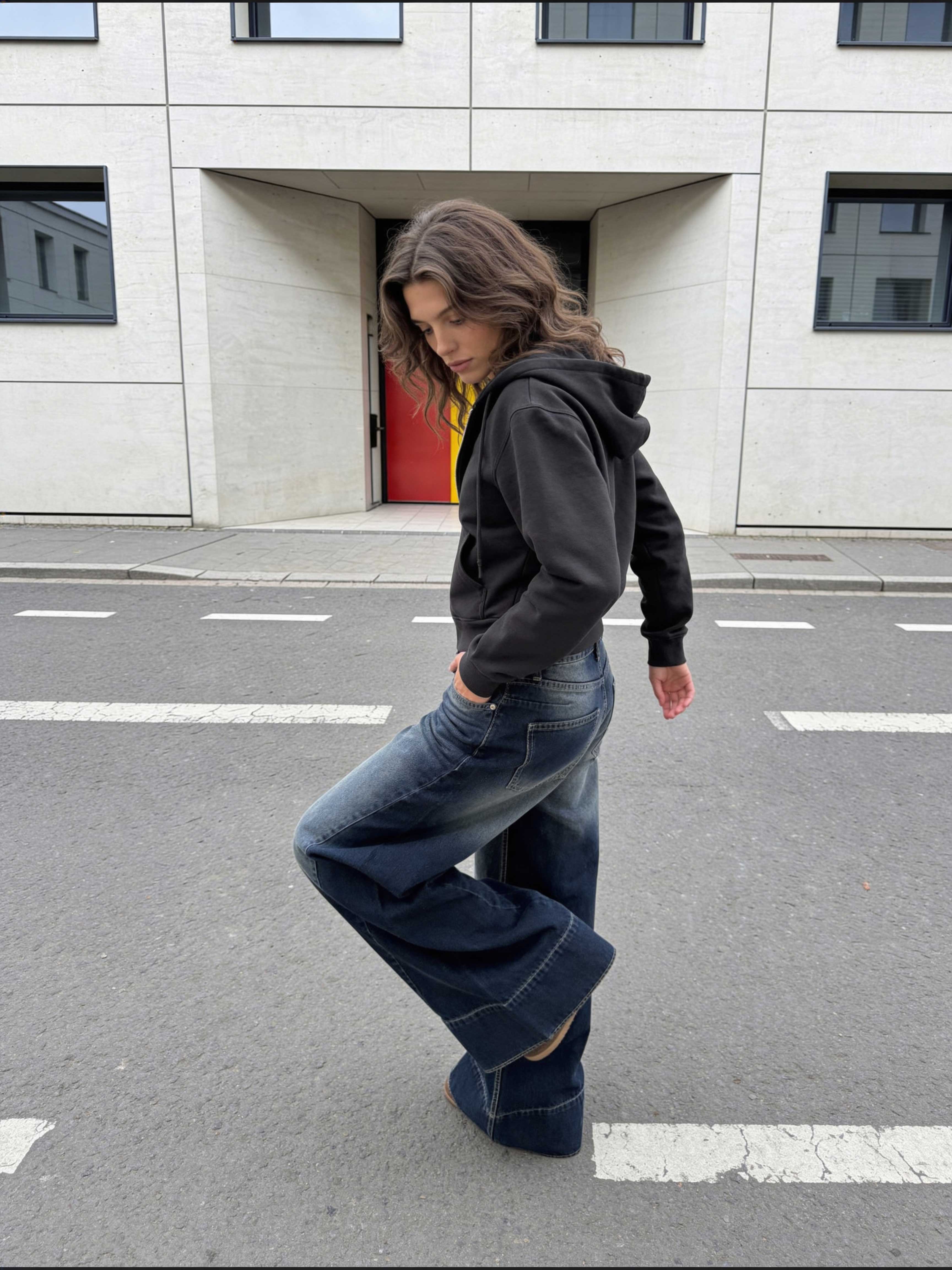 Extreme Wide-Leg – Mid-Rise Deep Vintage Blue Jeans