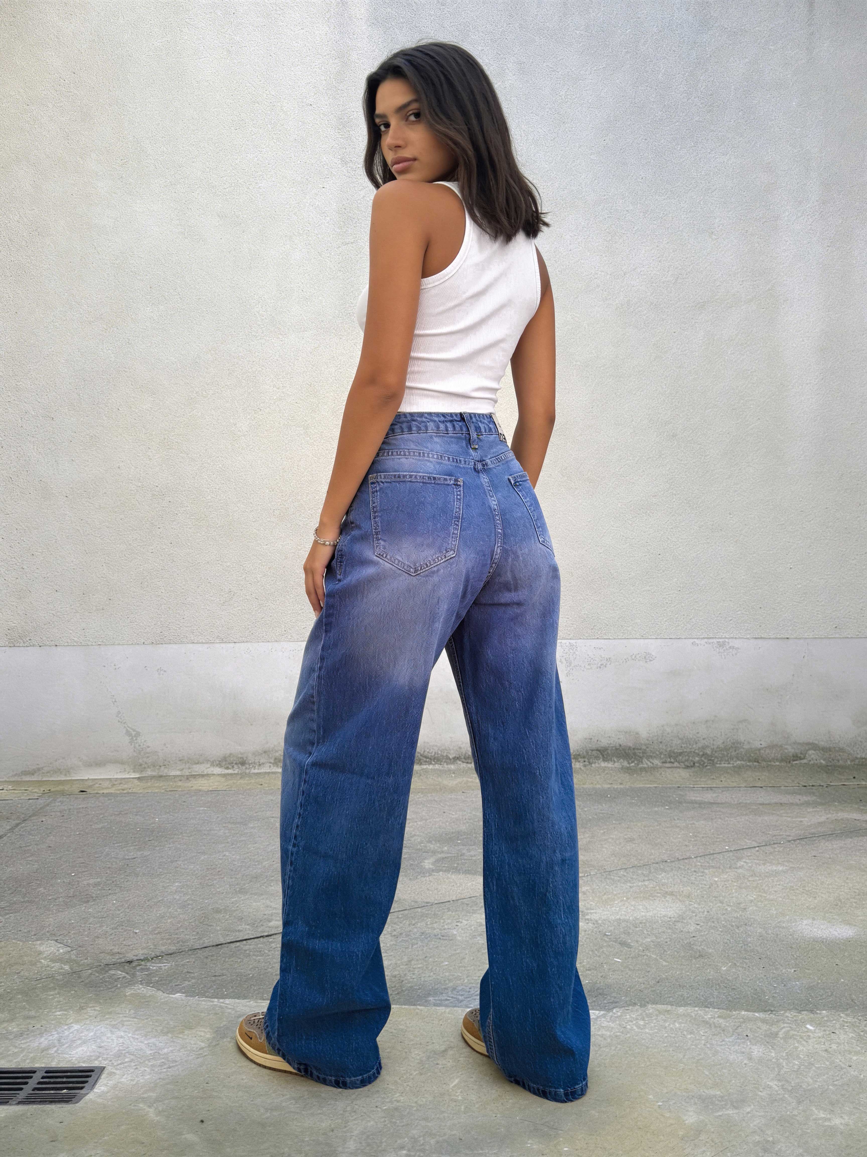 Ultra Comfort Wide-Leg – High-Waist Vibrant Blue Jeans