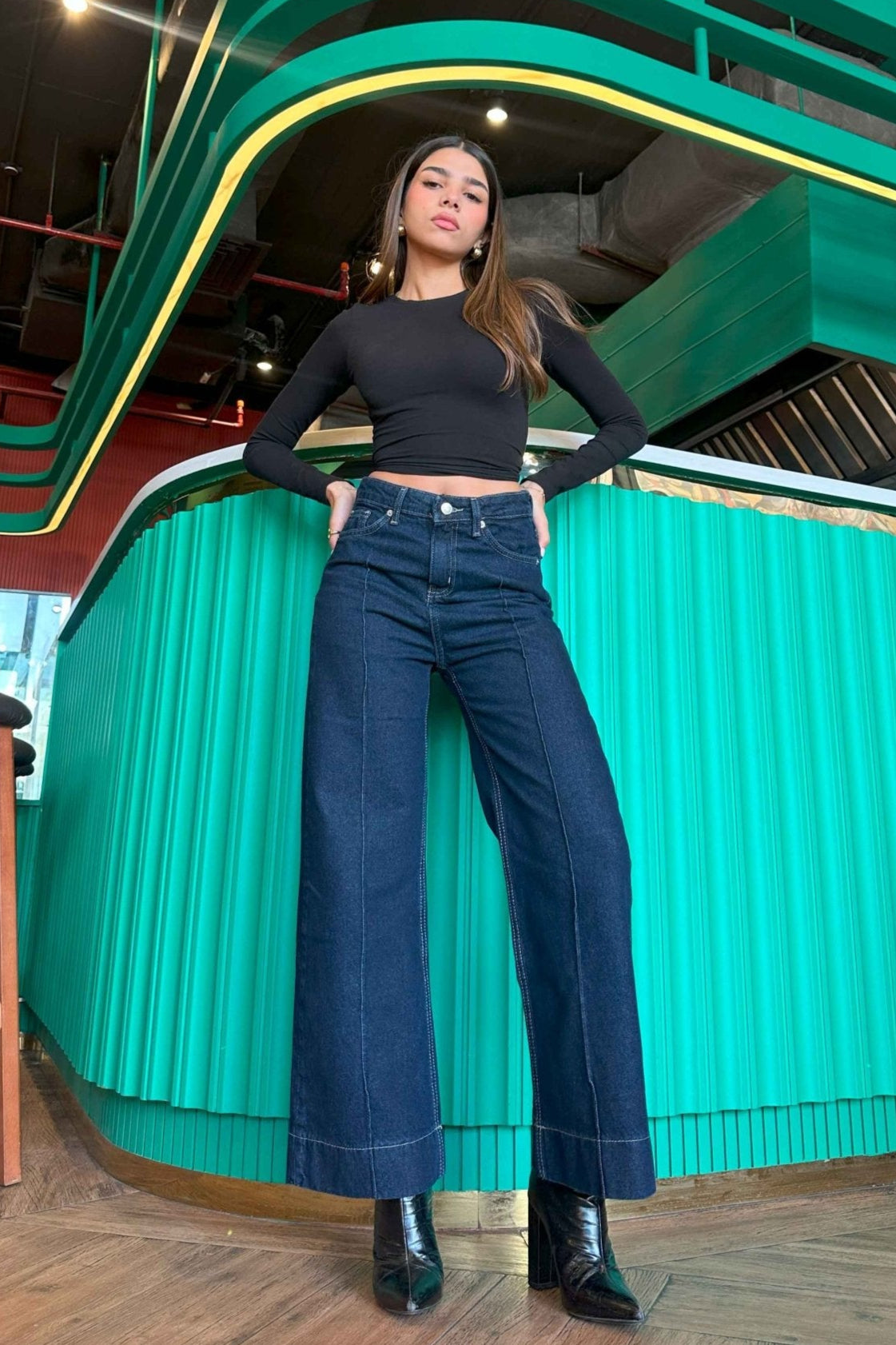 Cropped Wide Leg - Navy Blue Wash Jeans. Wide Leg CIZARO - Cizaro Jeans