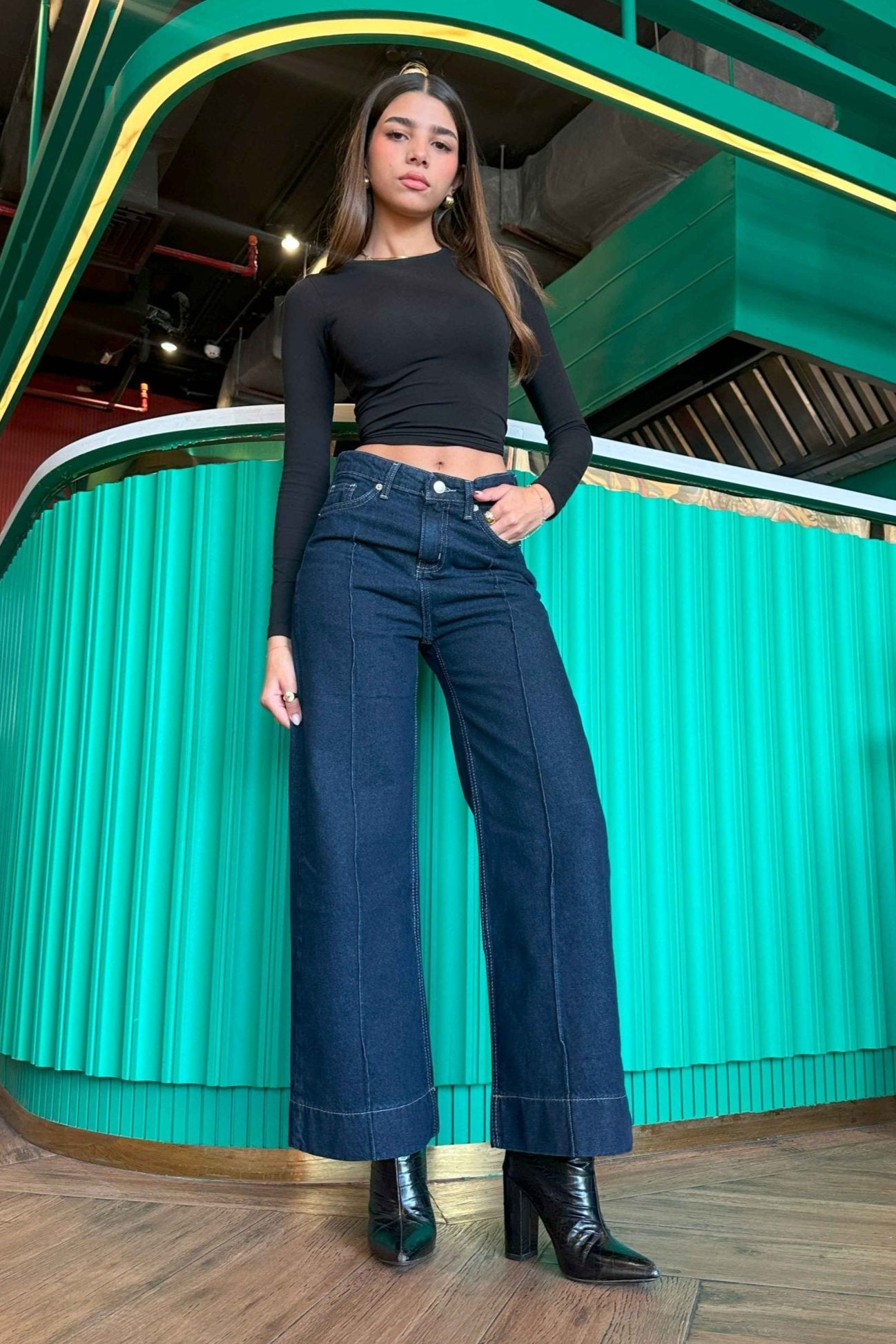 Cropped Wide Leg - Navy Blue Wash Jeans. Wide Leg CIZARO - Cizaro Jeans