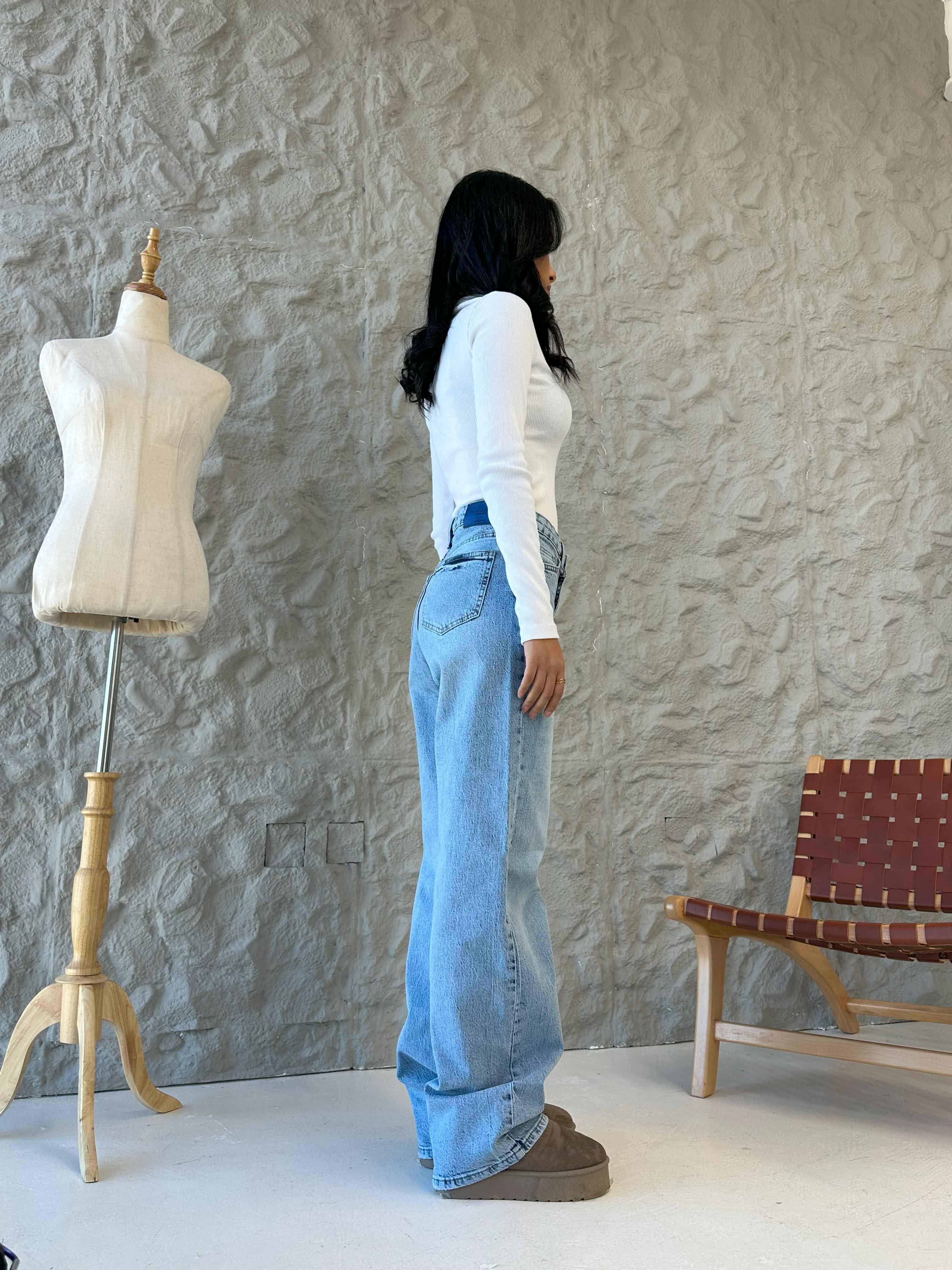 Wide Leg - Light Iced Blue Wash Jeans. Wide Leg CIZARO - Cizaro Jeans