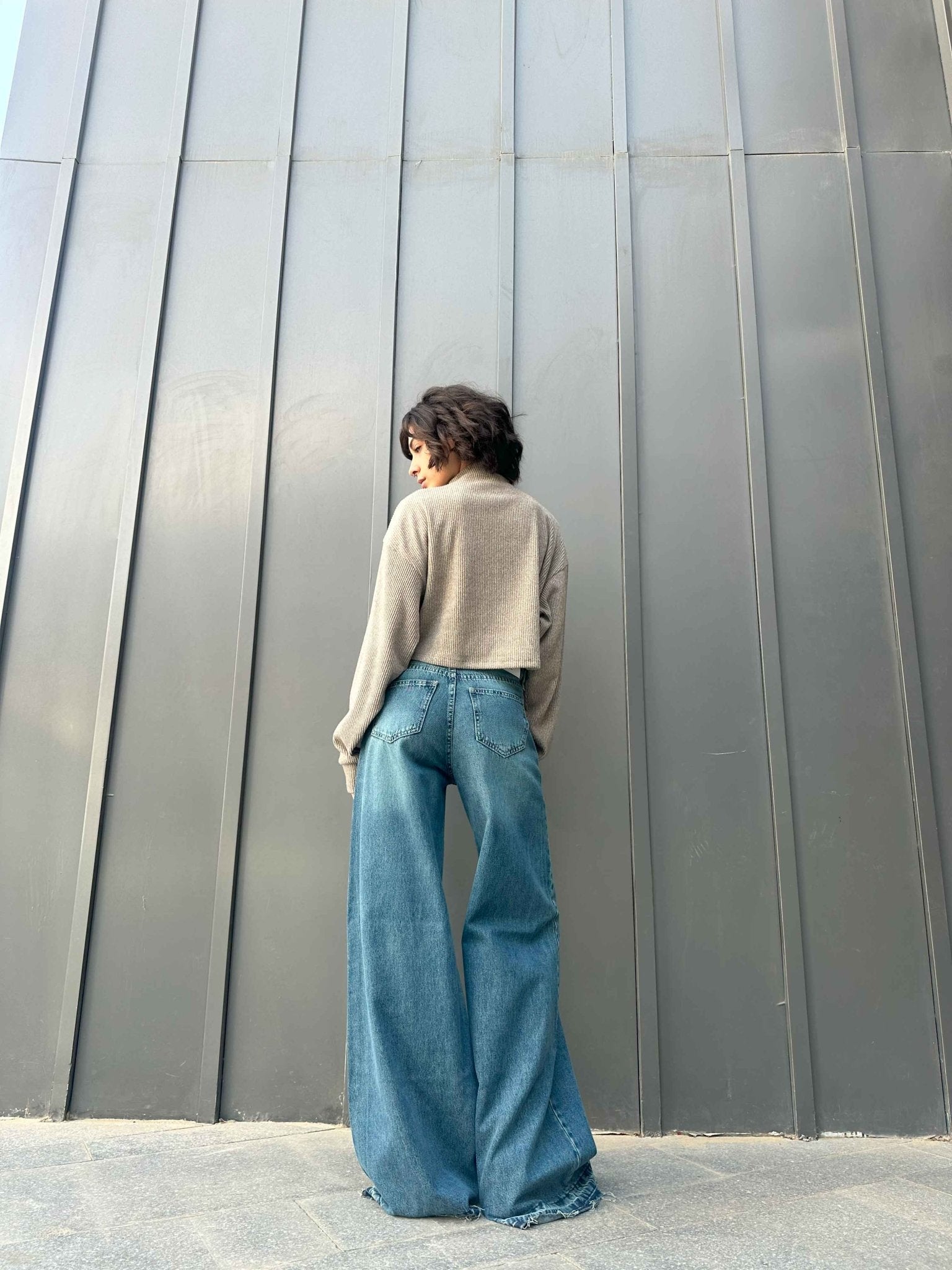 Extreme Wide Leg - Mid Vintage Blue Green Raw Hems Jeans. Wide-Leg CIZARO - Cizaro Jeans