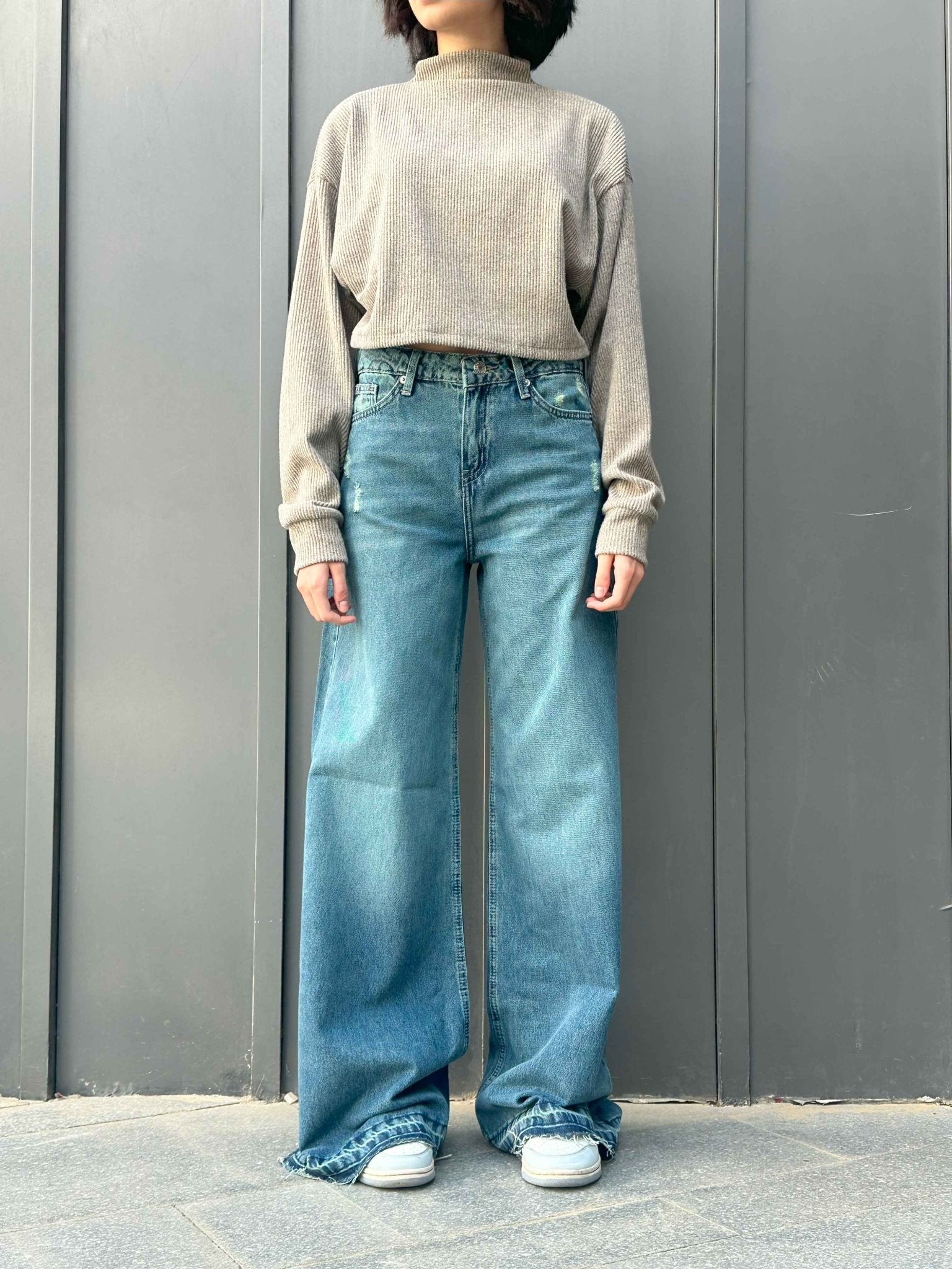 Extreme Wide Leg - Mid Vintage Blue Green Raw Hems Jeans. Wide-Leg CIZARO - Cizaro Jeans