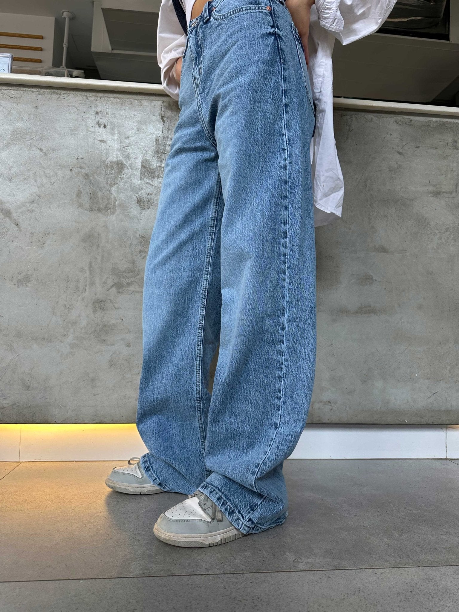 Ultra Comfort - Wide Leg - Sky Blue Wash Jeans. Wide Leg CIZARO - Cizaro Jeans