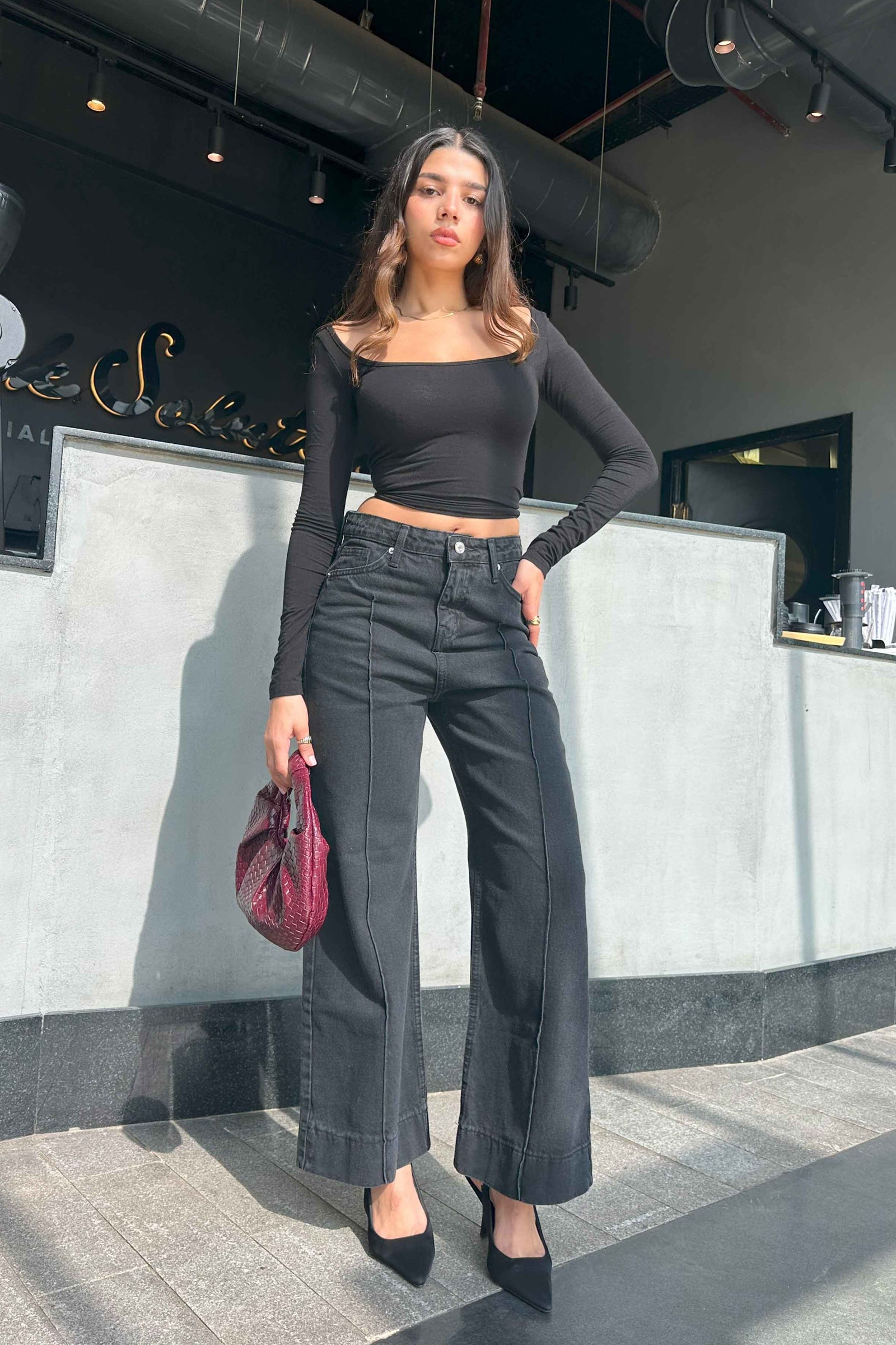 Cropped Wide Leg - Black Jeans.