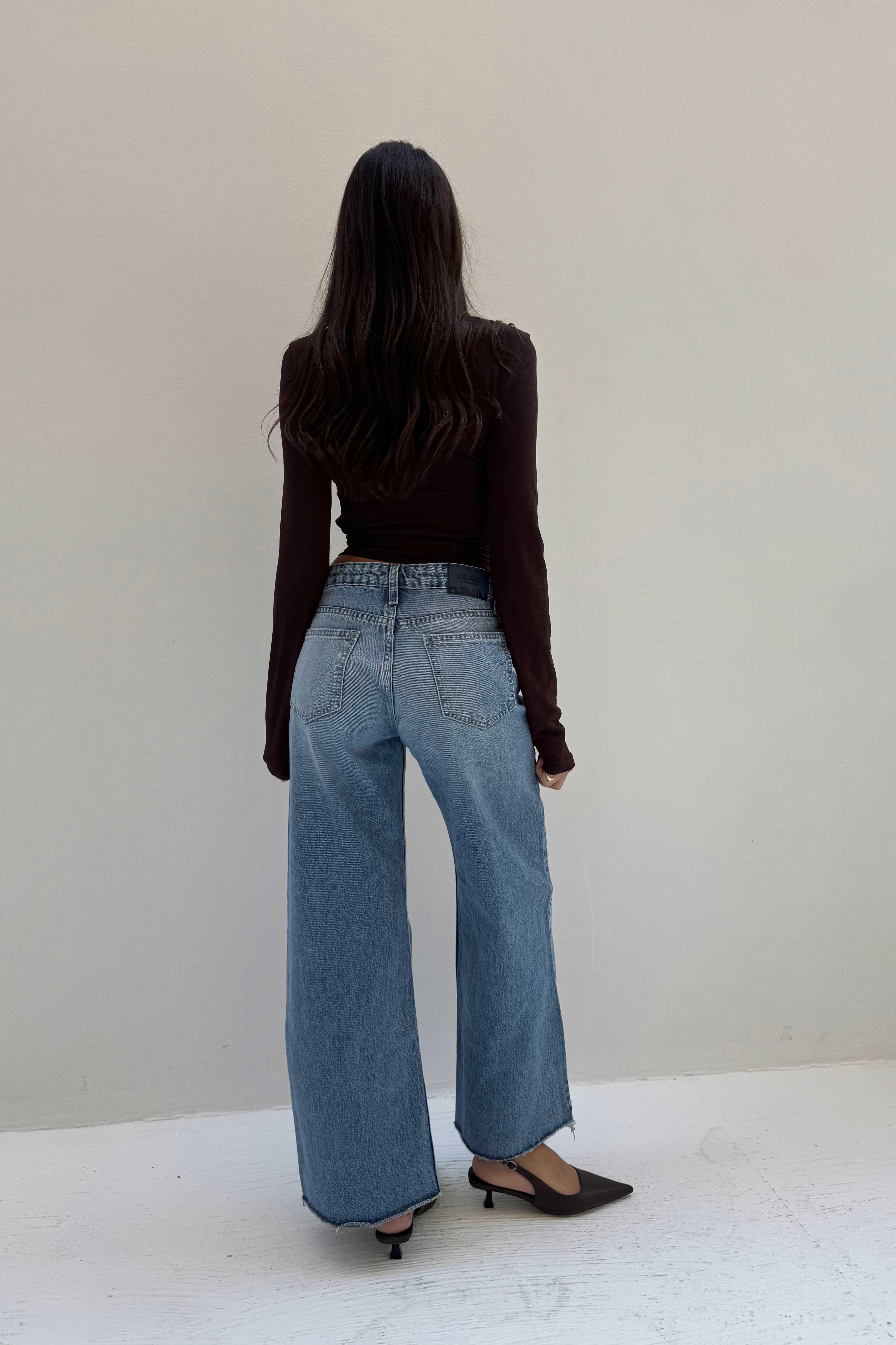 Wide-Leg – Mid-Waist Marine Blue Raw Hem Cropped Jeans Wide-Leg CIZARO - Cizaro Jeans