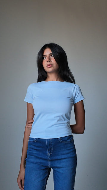 Short Sleeve Crew-Neck Fitted Top pastel blue