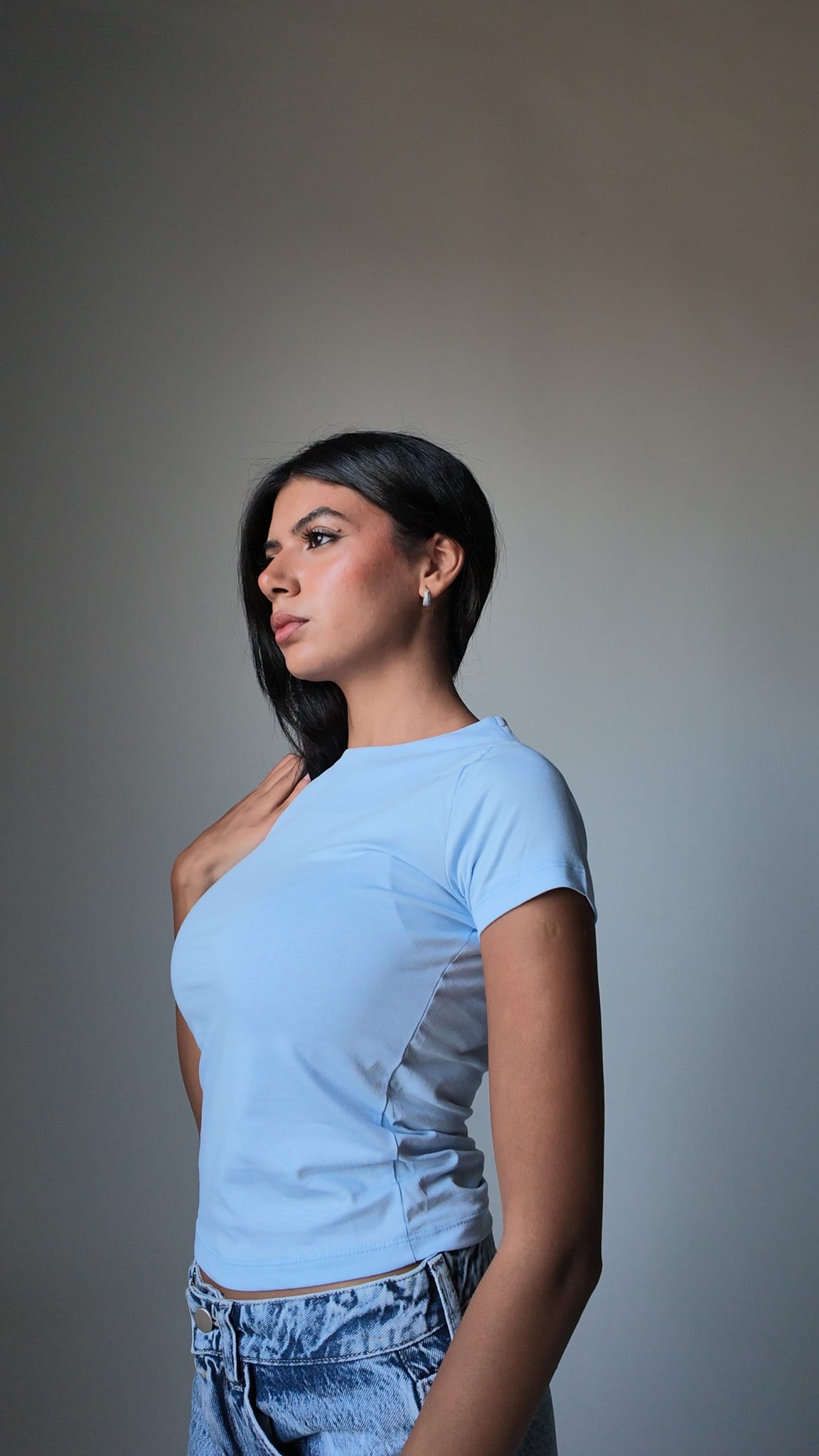 Short Sleeve Crew-Neck Fitted Top pastel blue