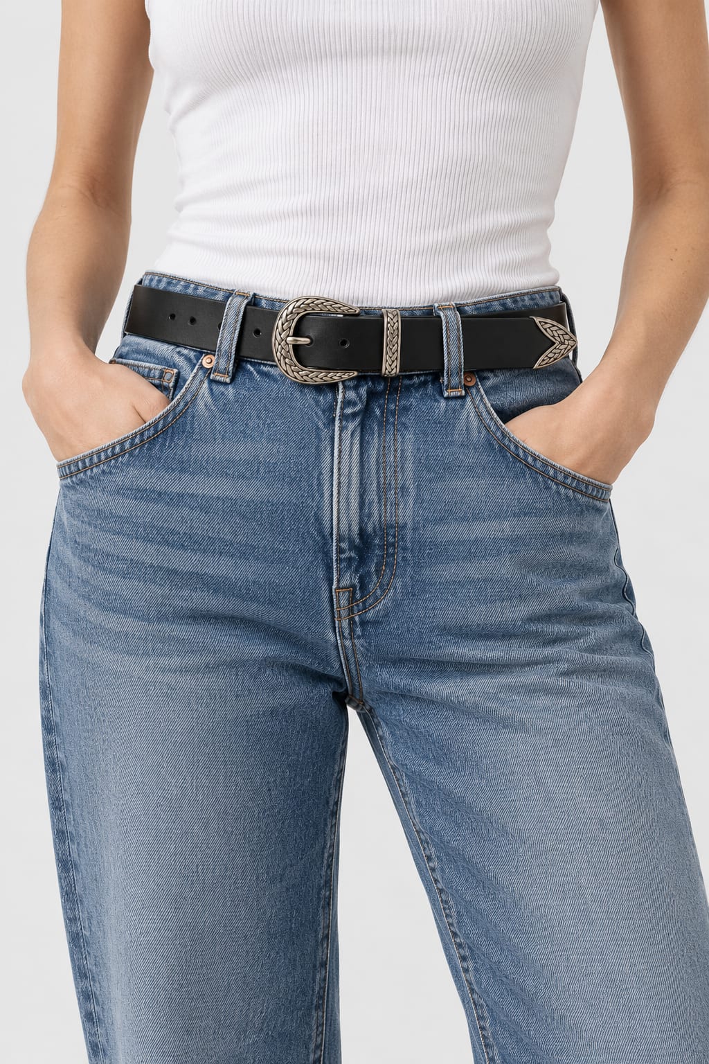 حزام أسود بتوكة ويسترن فضي أنتيك