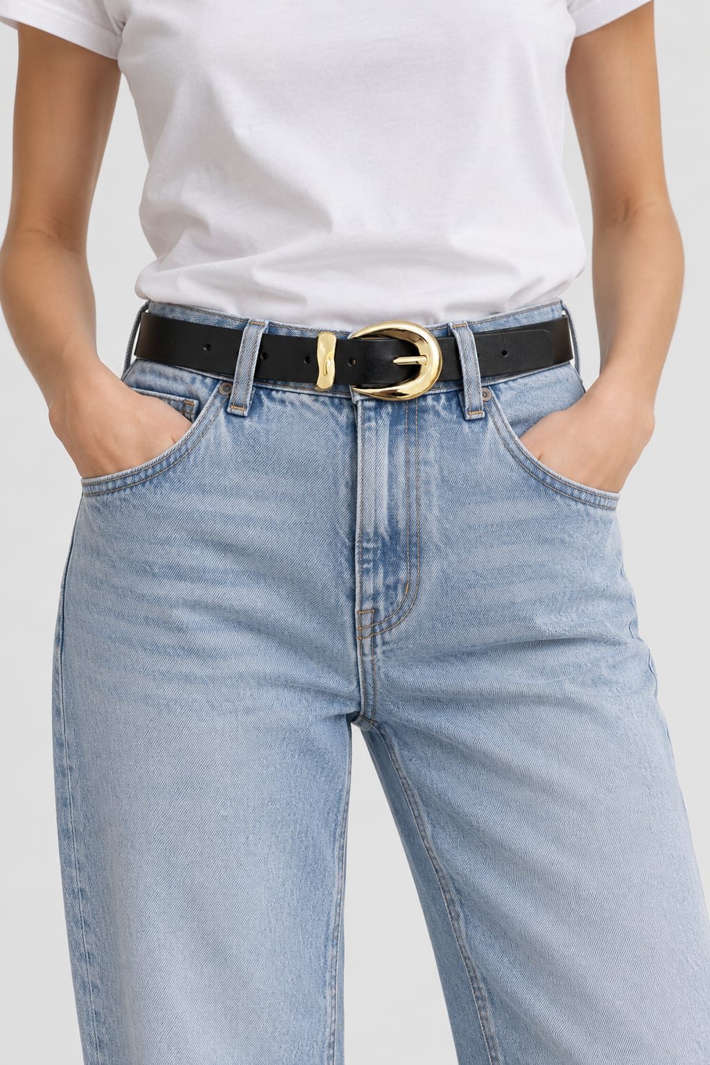 Belt | Black Sculpted Gold Oval Buckle