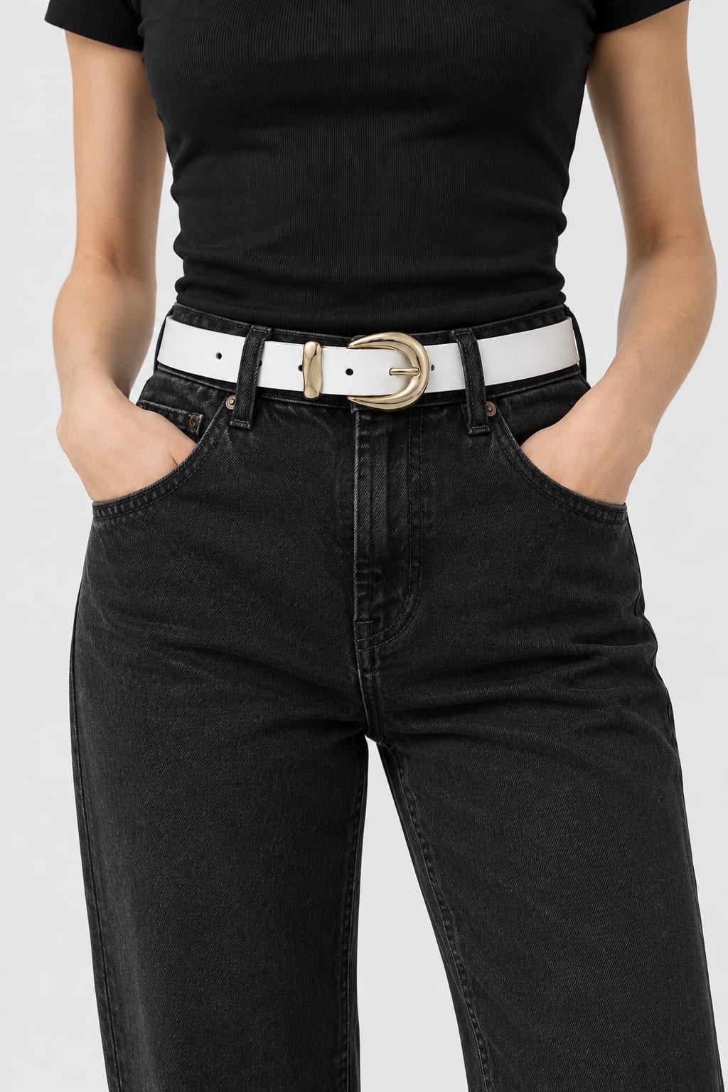 Belt | White Sculpted Gold Oval Buckle
