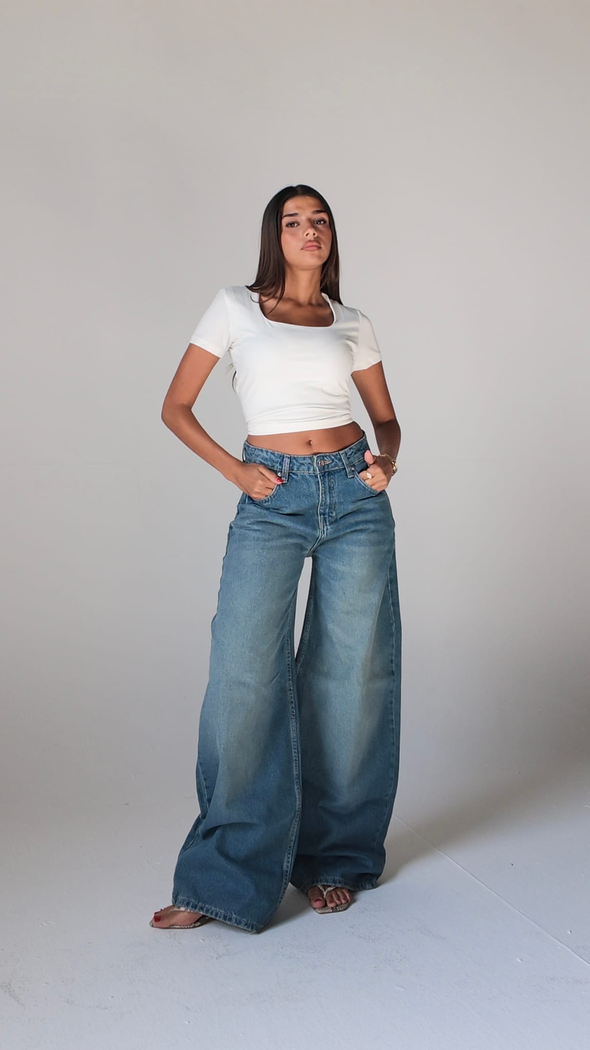 Women's Baggy Barrel High-Waist Vintage Blue Jeans – Cizaro (view 1)