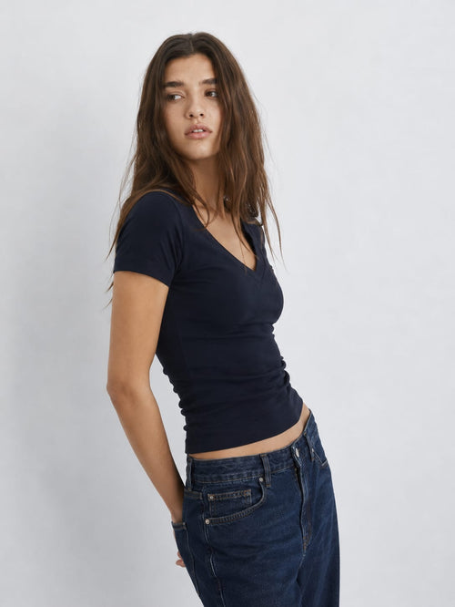 V-Neck Basic Top – Navy Blue Basic Top CIZARO - Cizaro Jeans