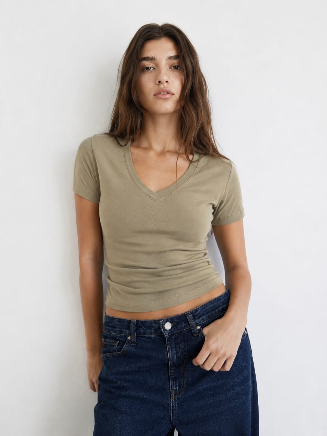 V-Neck Basic Top – Olive Basic Top CIZARO - Cizaro Jeans