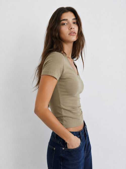 V-Neck Basic Top – CAFE Basic Top CIZARO - Cizaro Jeans