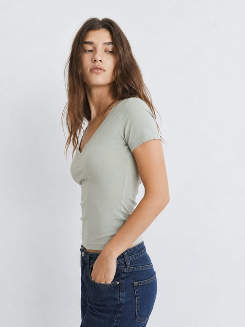 V-Neck Basic Top – Olive Basic Top CIZARO - Cizaro Jeans