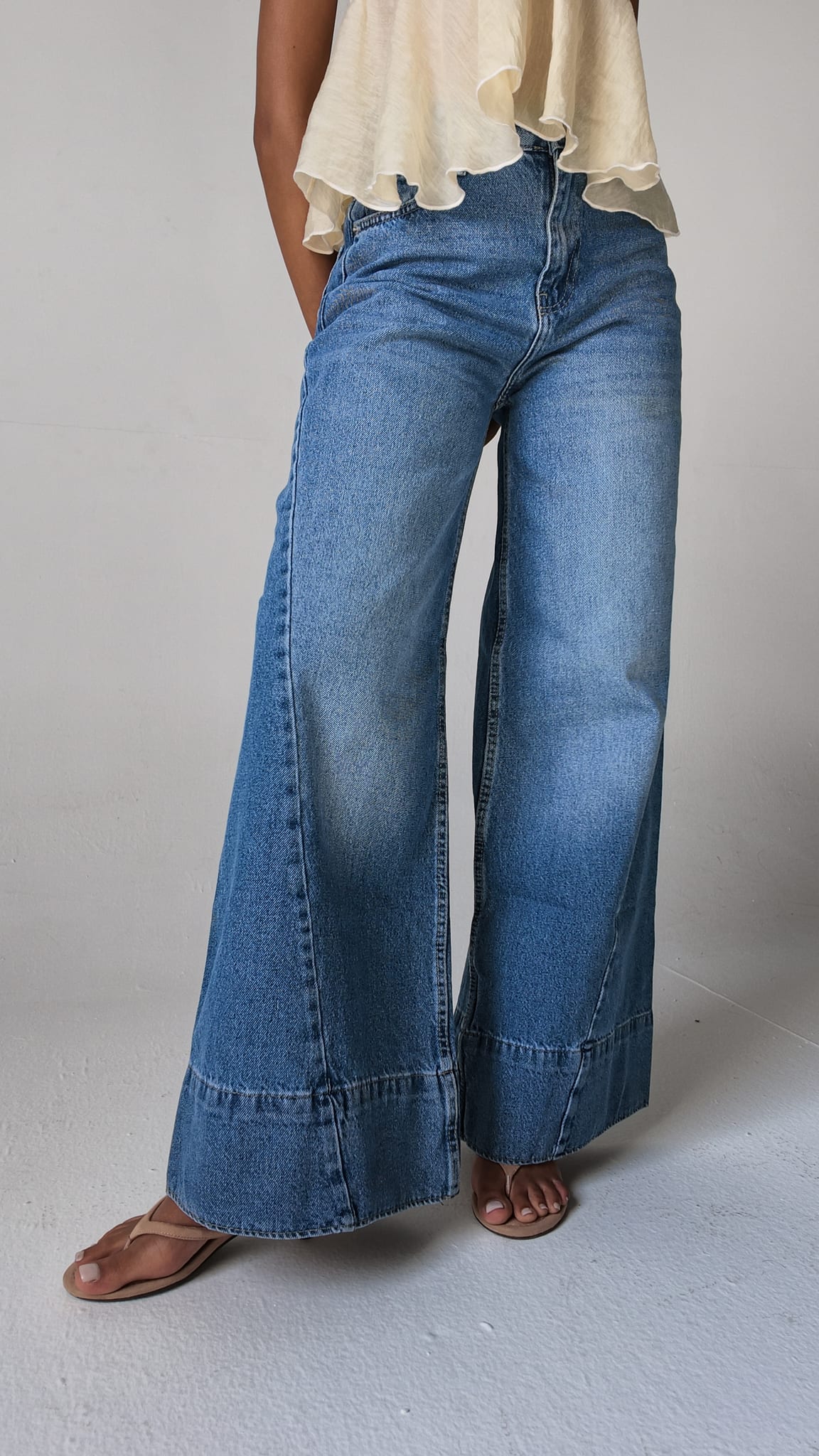 Extreme Wide-Leg High-Waist Light Vintage Blue Jeans Extreme wide-leg CIZARO - Cizaro Jeans