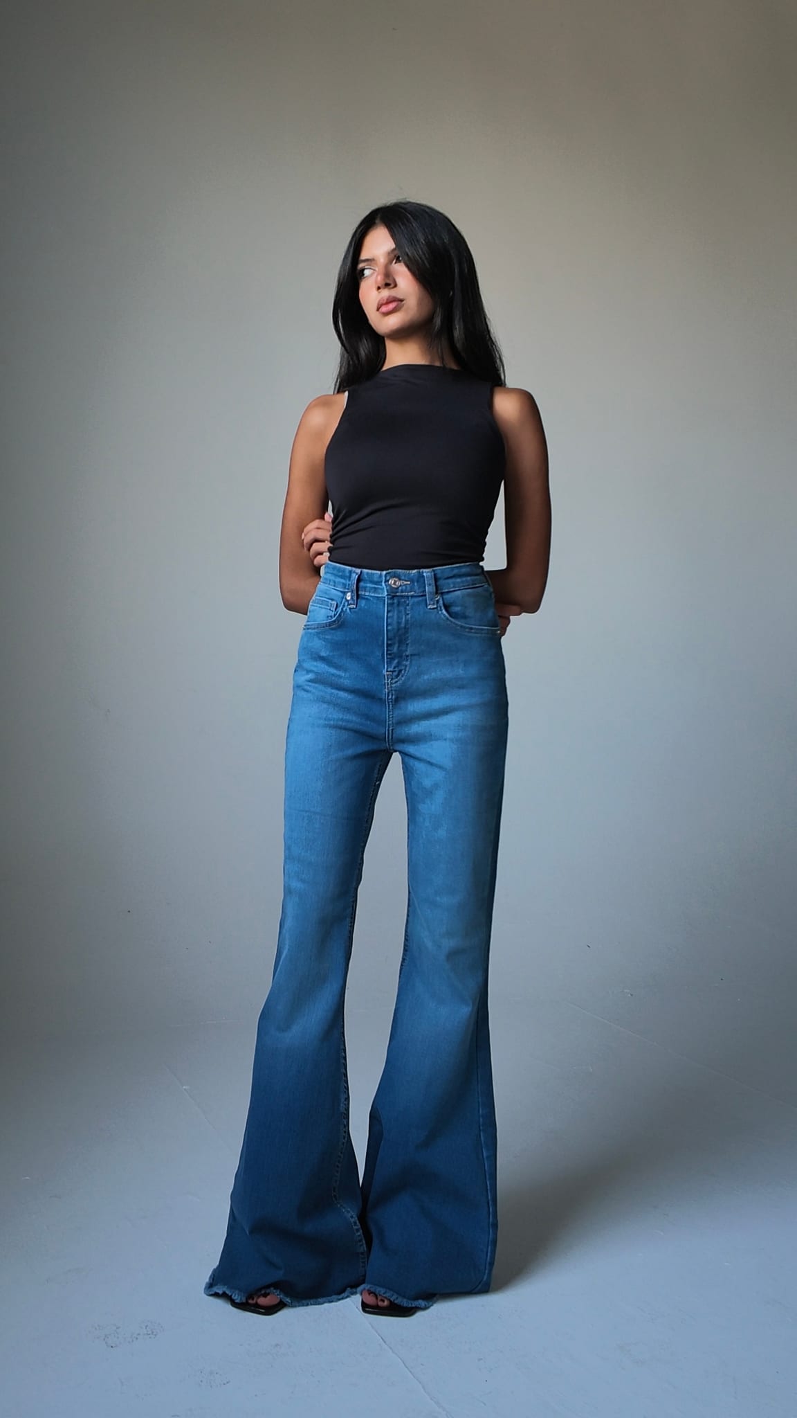 Exaggerated Flare – High-Waist Cool Navy Blue Jeans Exaggerated Flare CIZARO - Cizaro Jeans