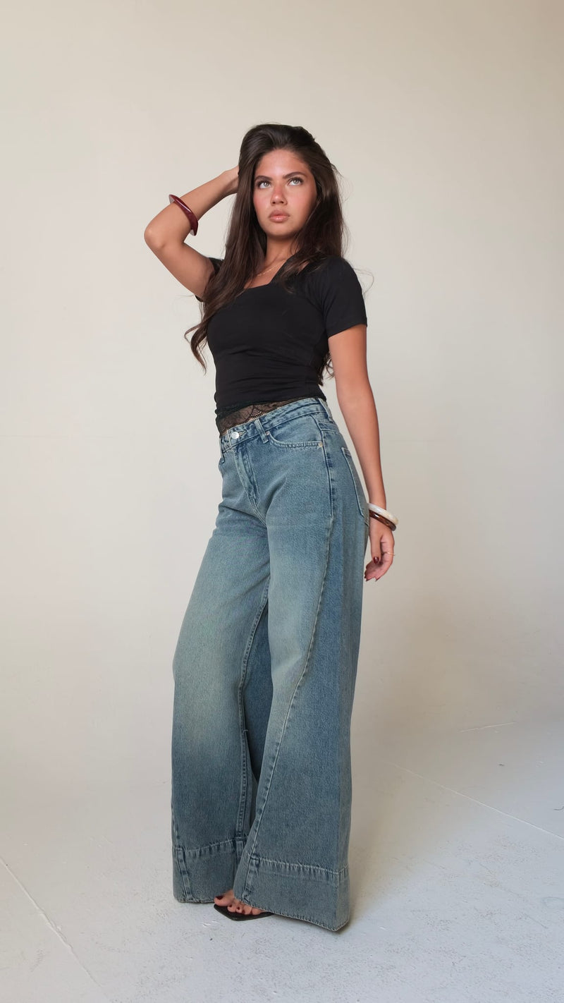 Extreme Wide-Leg High-Waist Light Vintage Blue Jeans