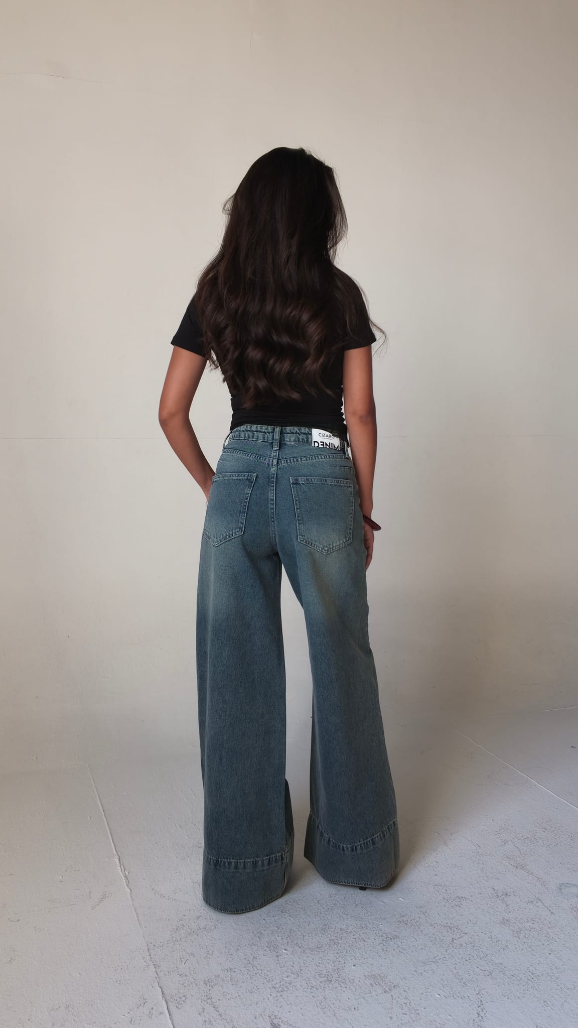 Extreme Wide-Leg High-Waist Light Vintage Blue Jeans