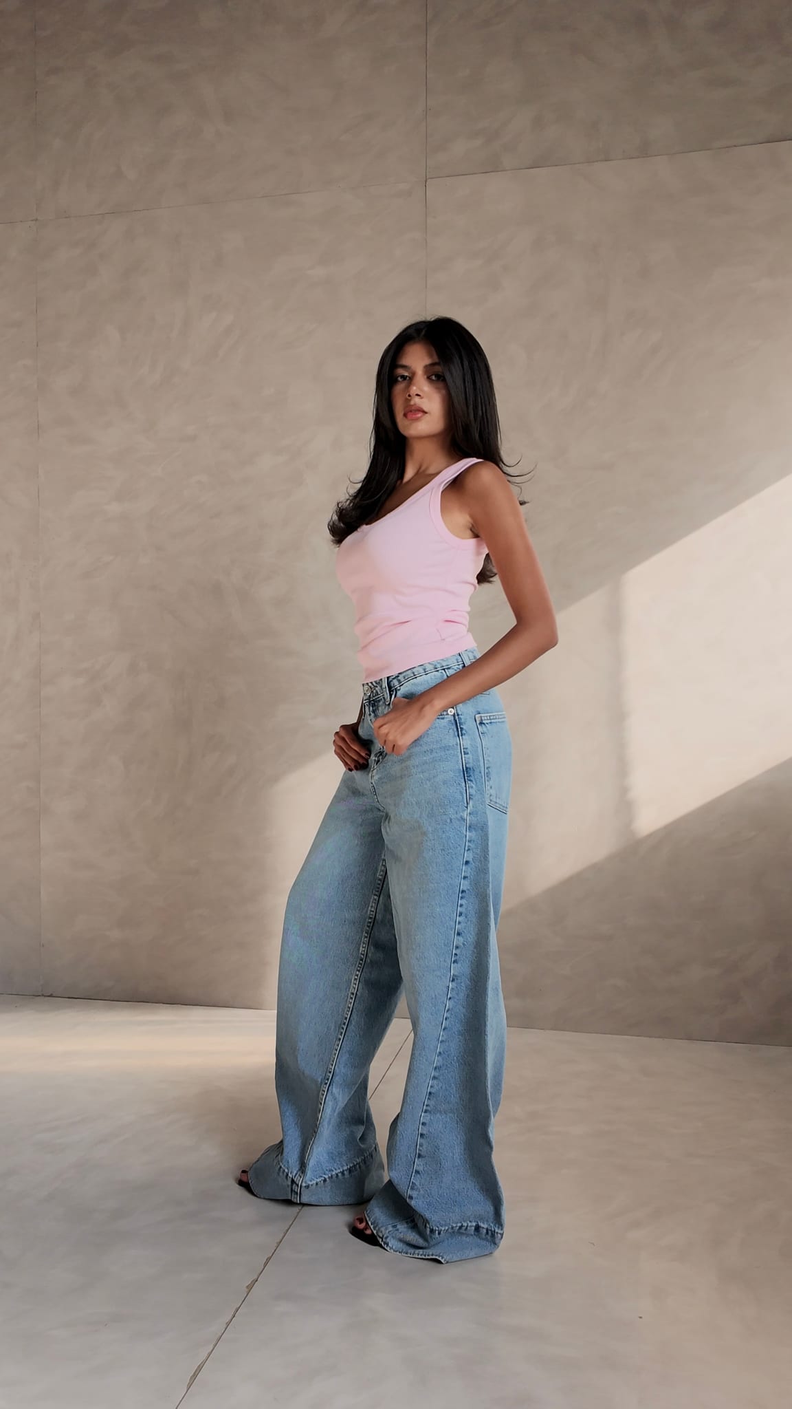 Women's Extreme Wide Leg High-Waist Light Vintage Blue Jeans – Cizaro (view 7)
