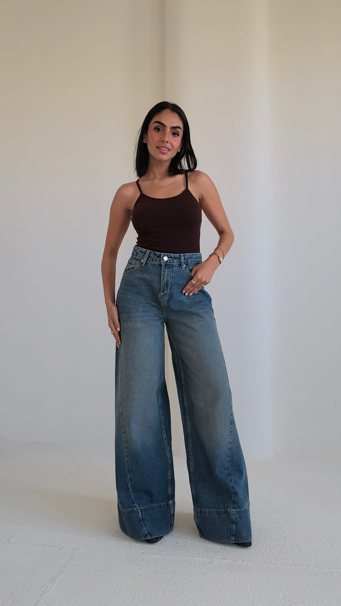 Extreme Wide Leg – High Waist Mid Vintage Blue Jeans