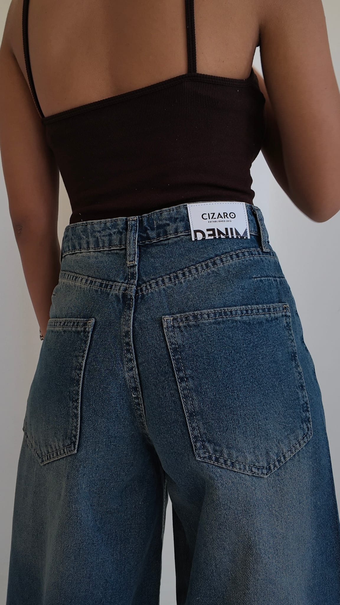 Extreme Wide Leg – High Waist Mid Vintage Blue Jeans