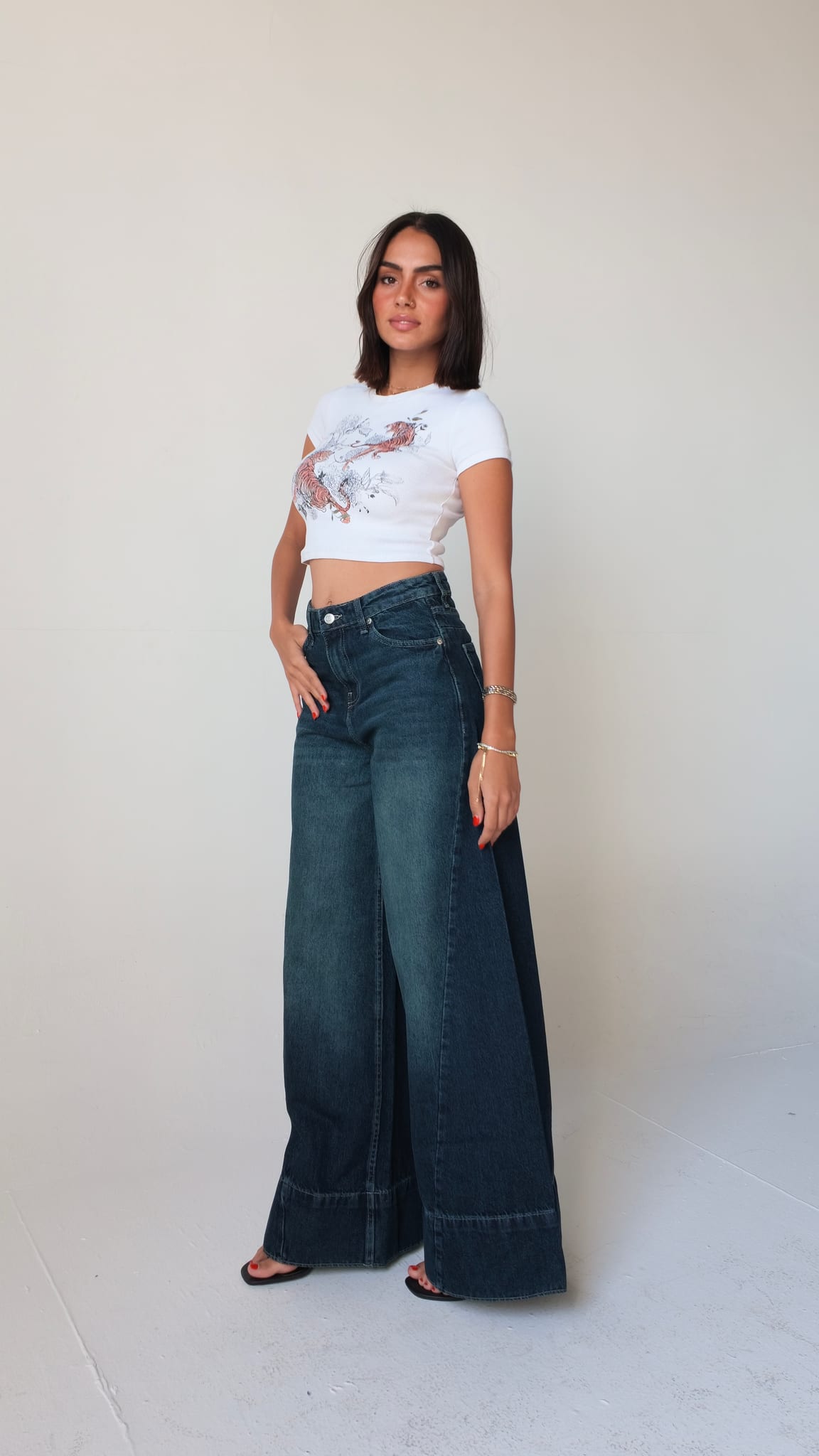 Extreme Wide-Leg – High-Waist Deep Vintage Blue Jeans