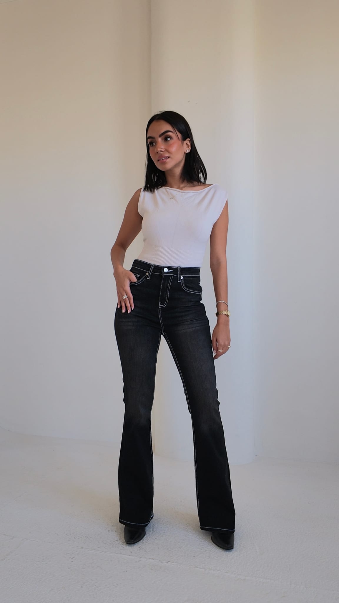 Flare – High Waist Washed Black Jeans