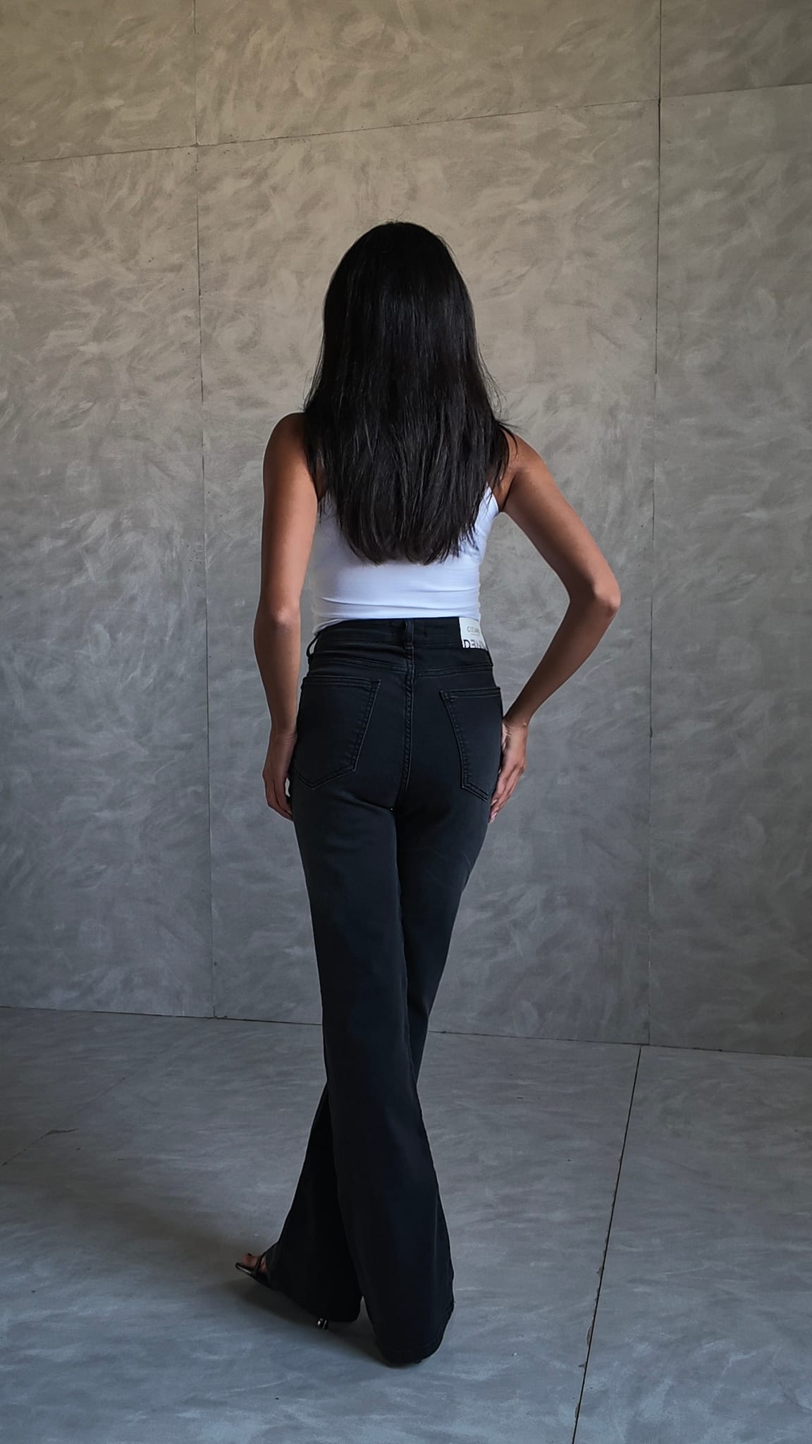 Flare – High-Waist Charcoal Black Jeans Flare CIZARO - Cizaro Jeans