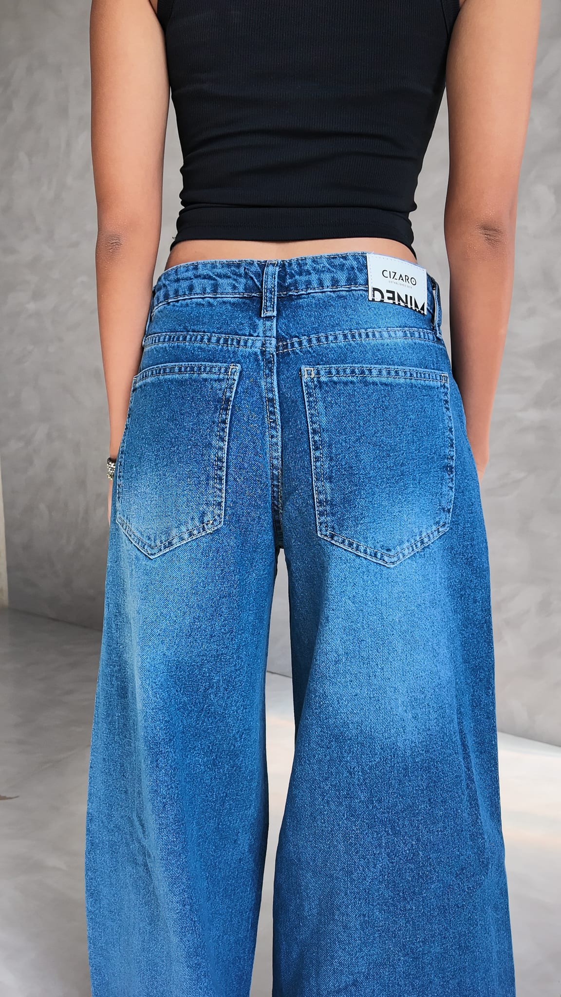 Loose Baggy Mid rise Ocean blue jeans