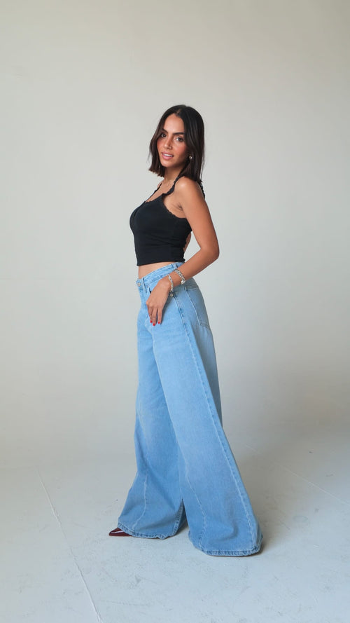 Relaxed Baggy High waist powder blue jeans